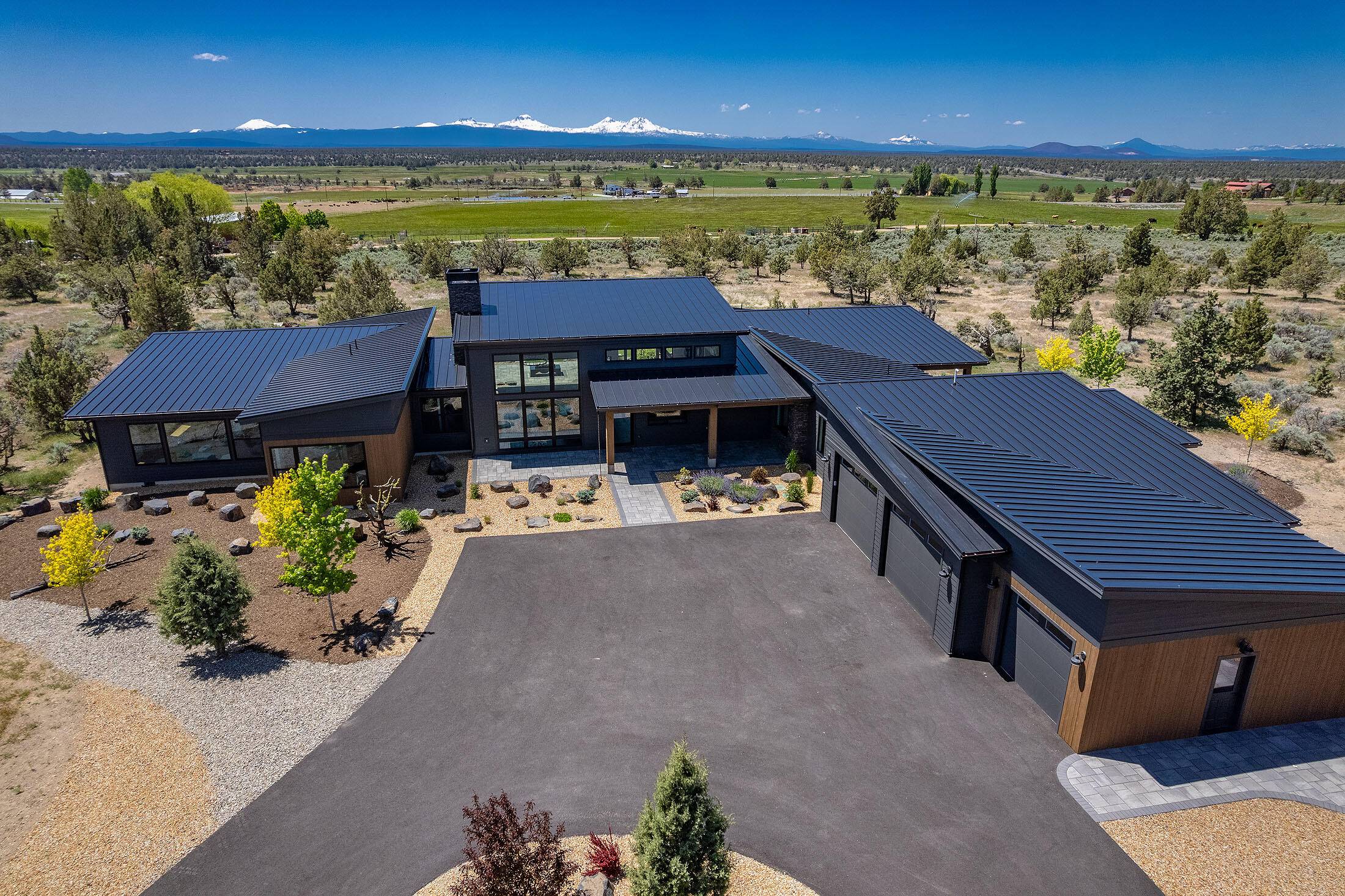 Powell Butte, OR 97753,16990 Grandview RD