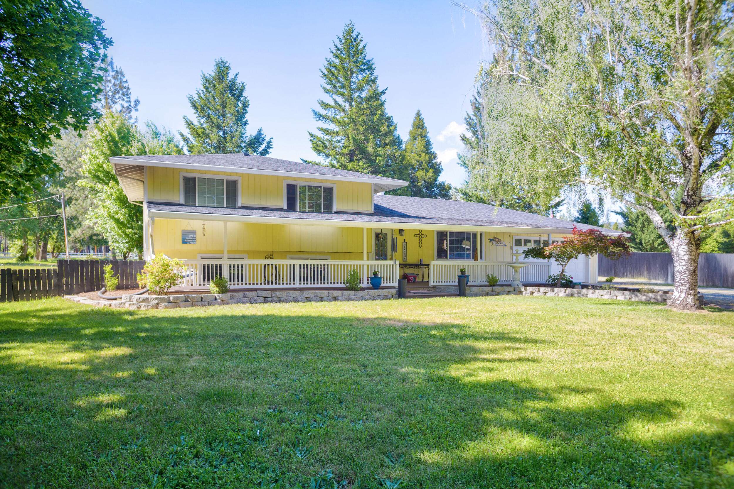 Rogue River, OR 97537,255 Queens Branch RD