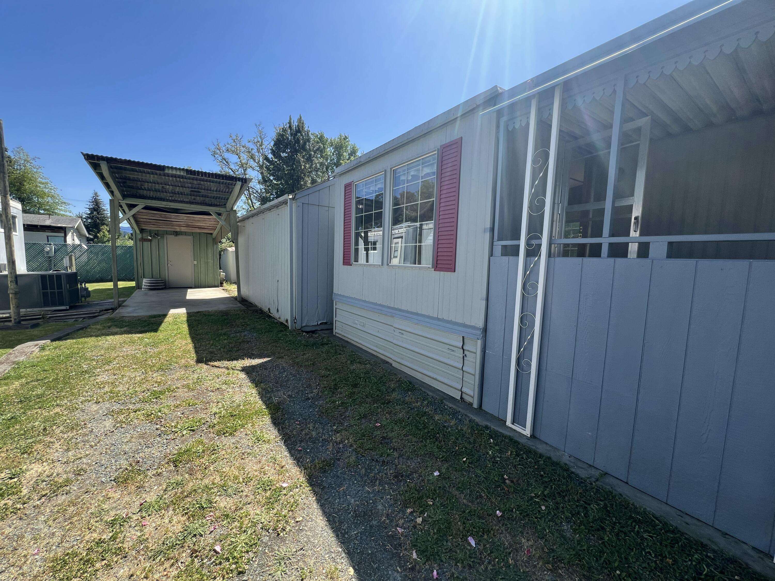 Grants Pass, OR 97527,1484 Raydean DR ##B