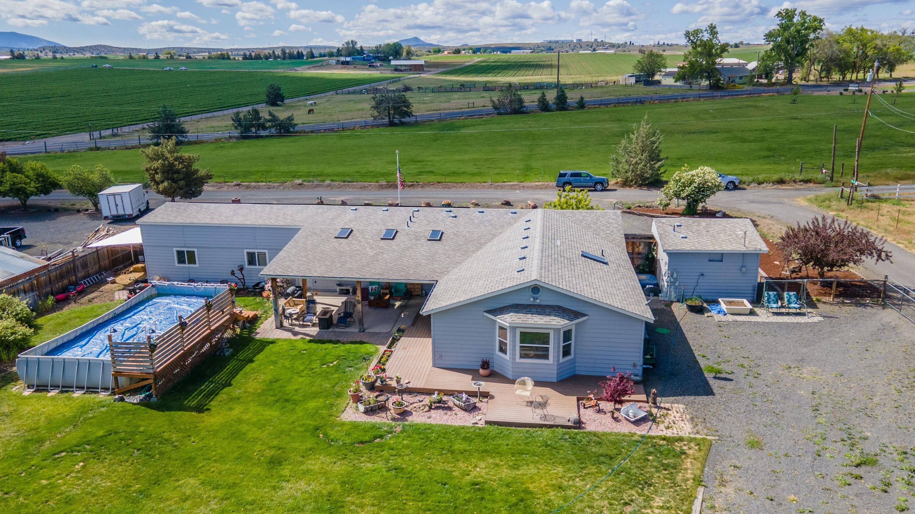 Madras, OR 97741,1048 Colfax LN