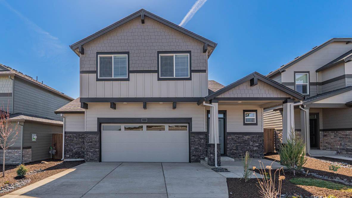 Bend, OR 97702,21628 Fuji DR