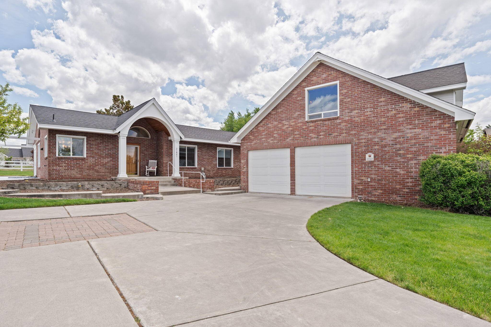 Bend, OR 97701,21421 Belknap DR