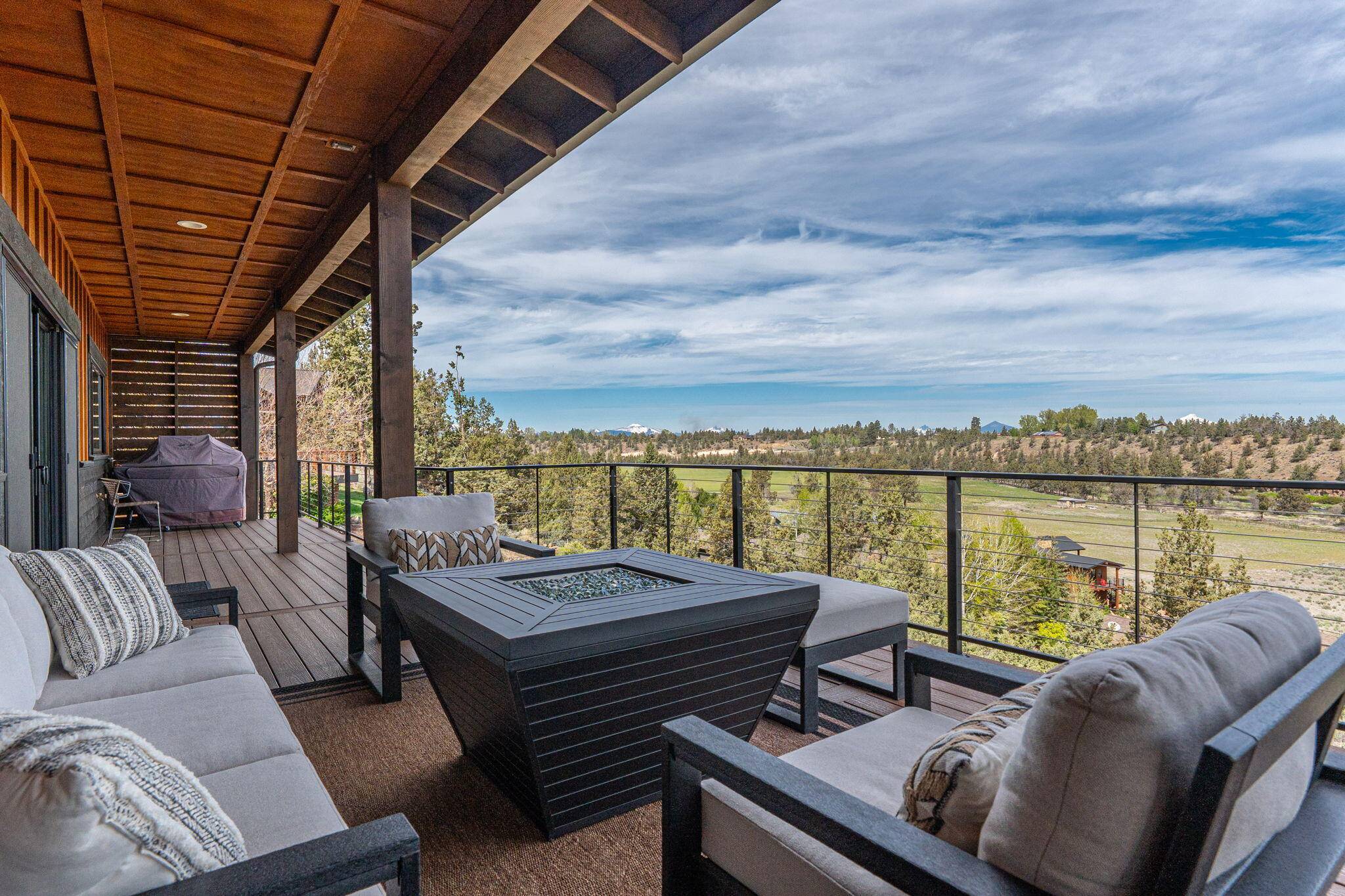 Bend, OR 97703,20350 Rock Canyon RD