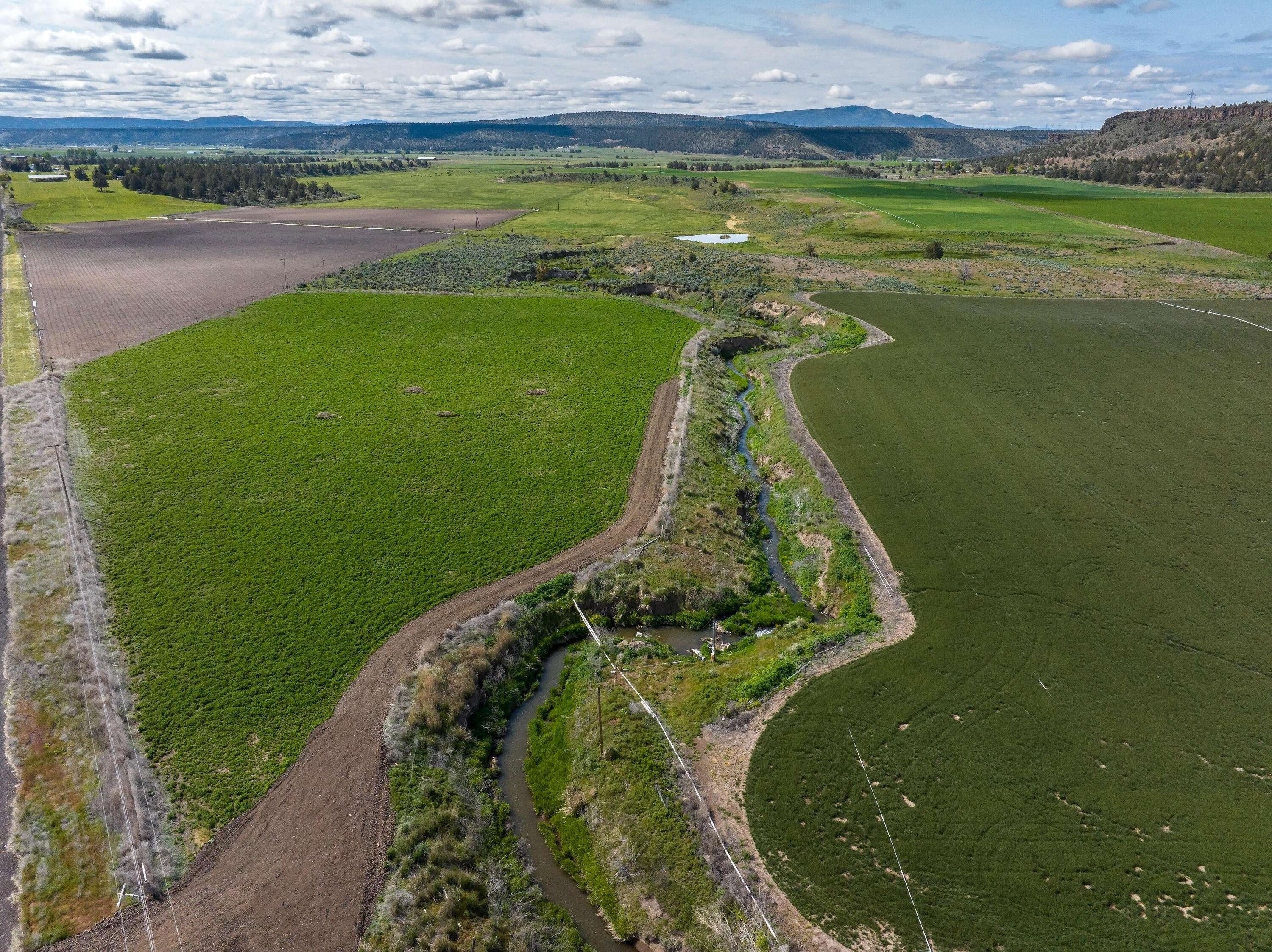 Prineville, OR 97754,7555 Madras HWY