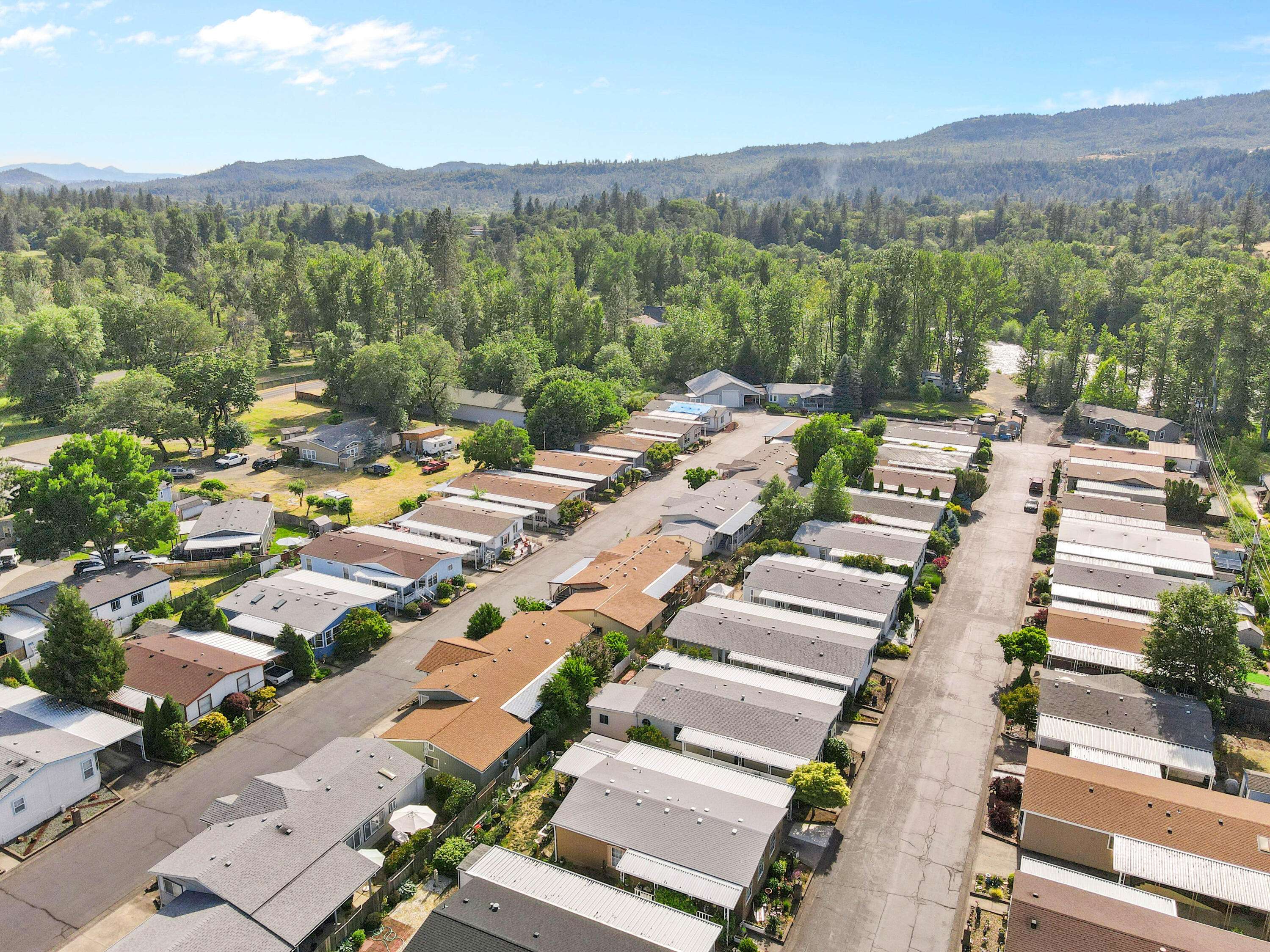 Shady Cove, OR 97539,20055 Hwy 62 #UNIT 35