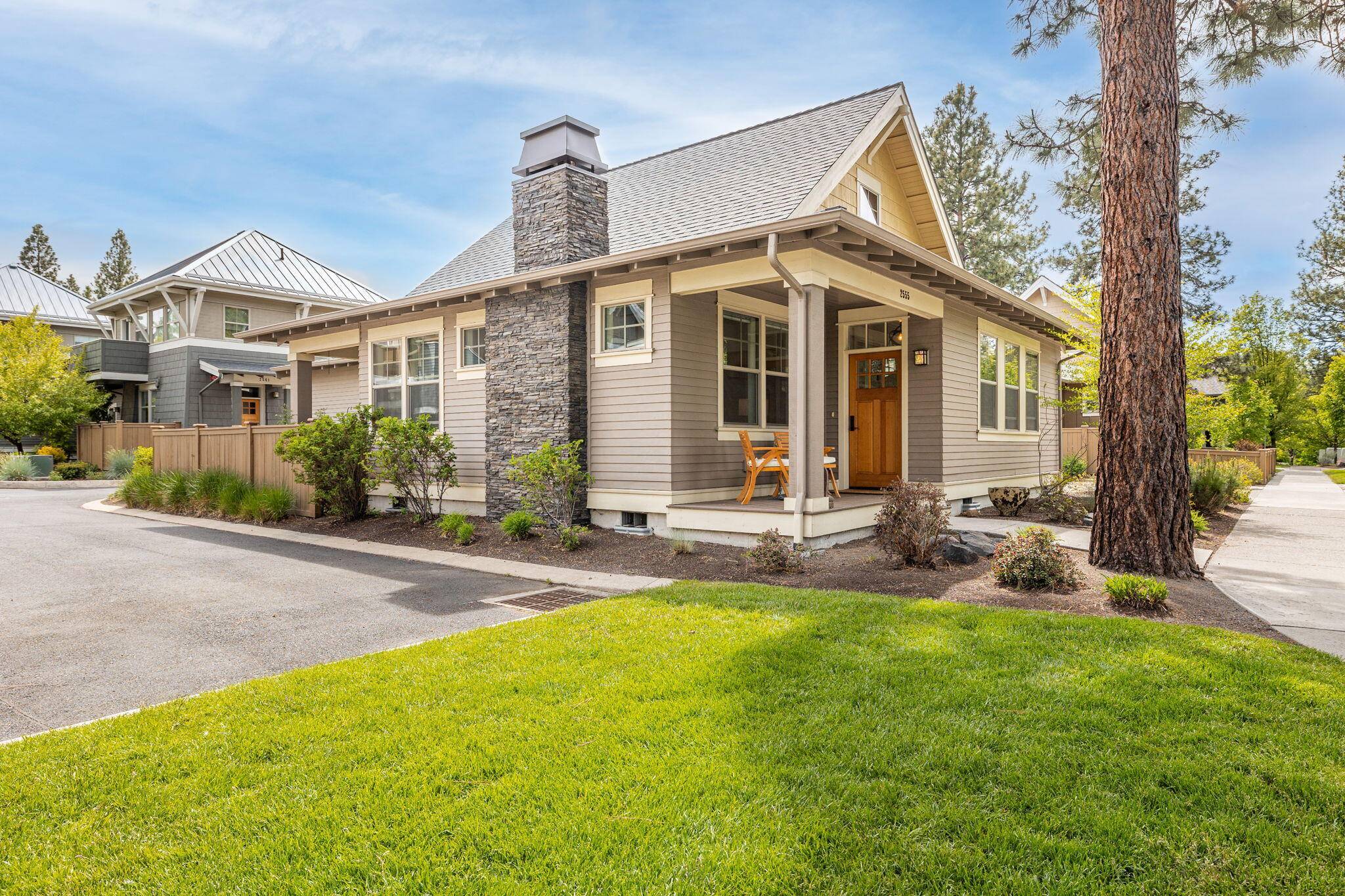Bend, OR 97703,2555 Shields DR