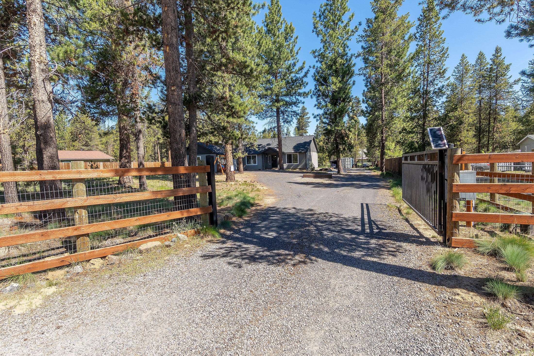 La Pine, OR 97739,16050 Dick RD