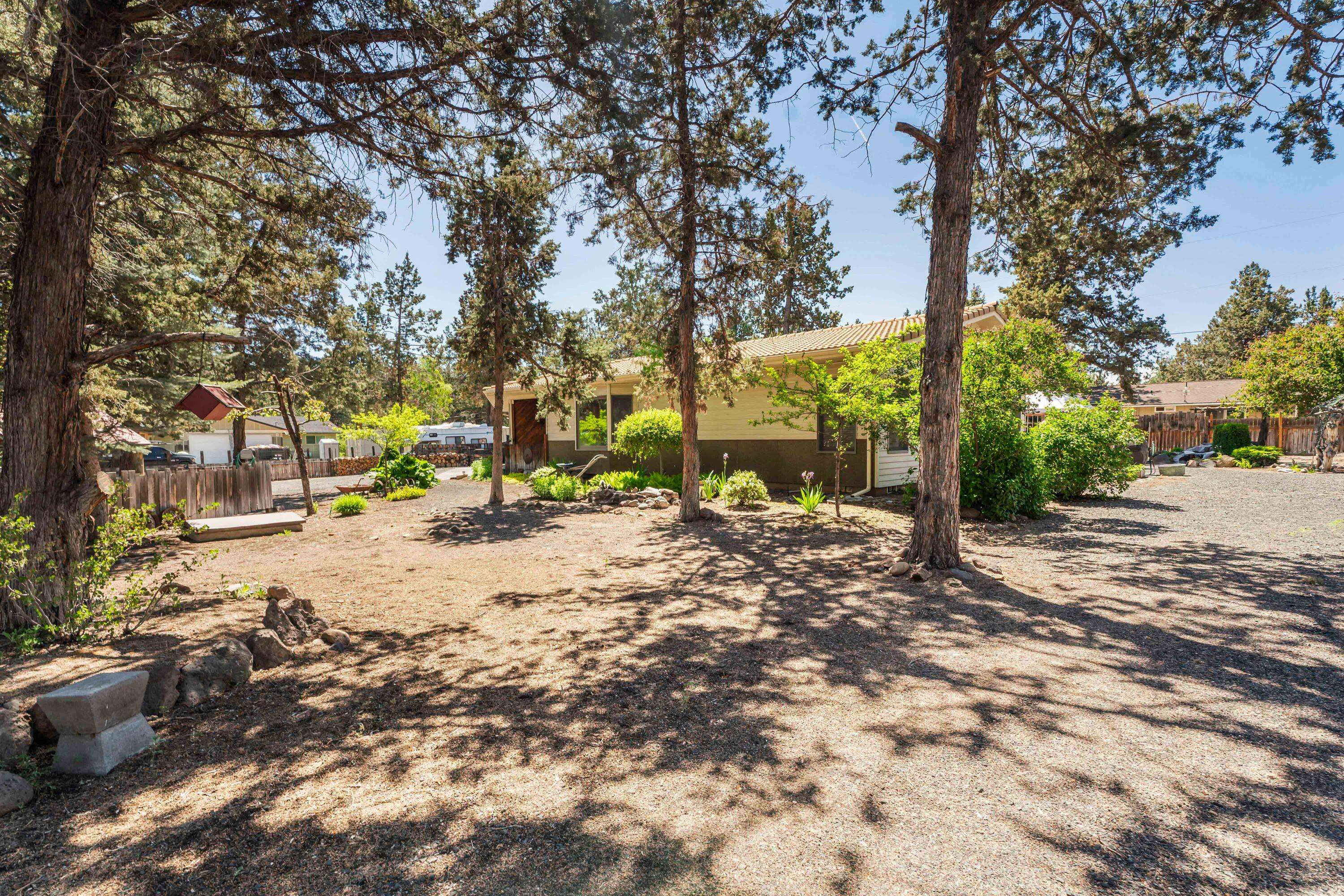 Bend, OR 97703,19933 Elm LN