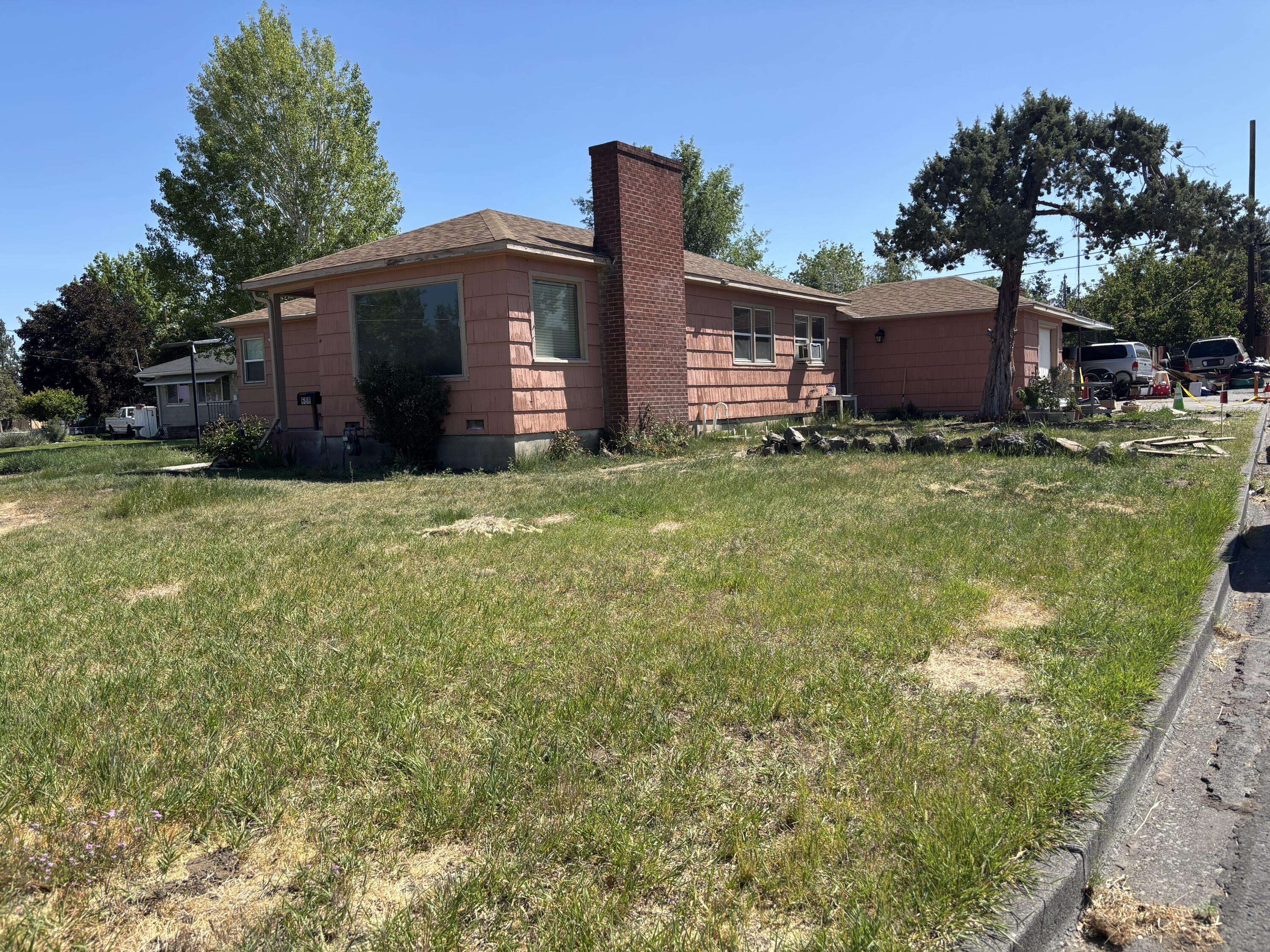 Redmond, OR 97756,608 Canyon DR