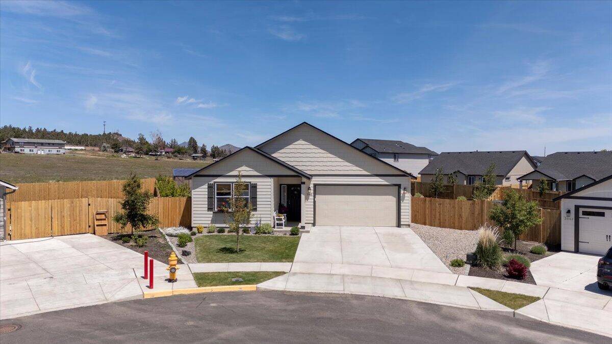 Redmond, OR 97756,3562 9th CT