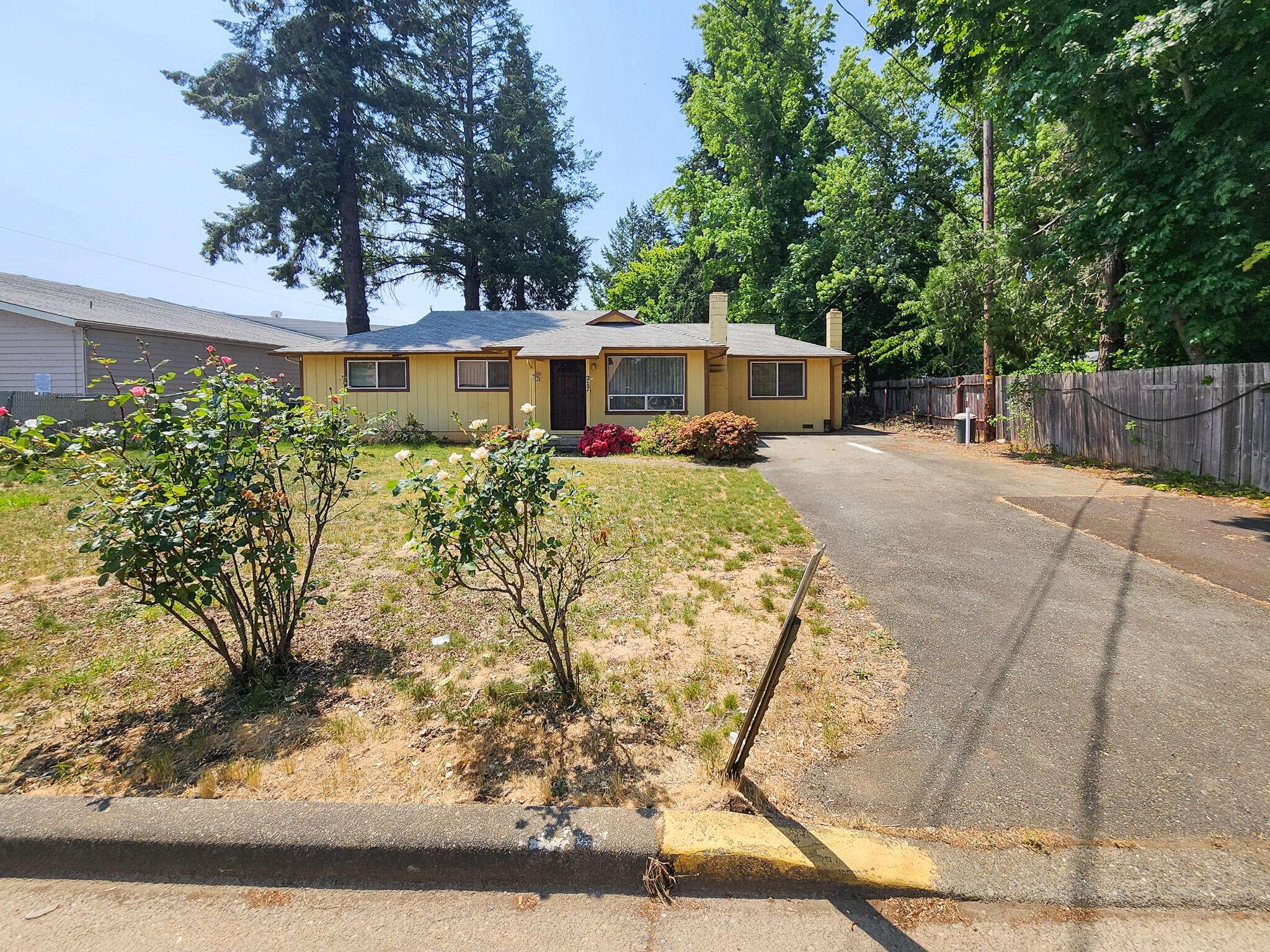 Cave Junction, OR 97523,217 Watkins ST