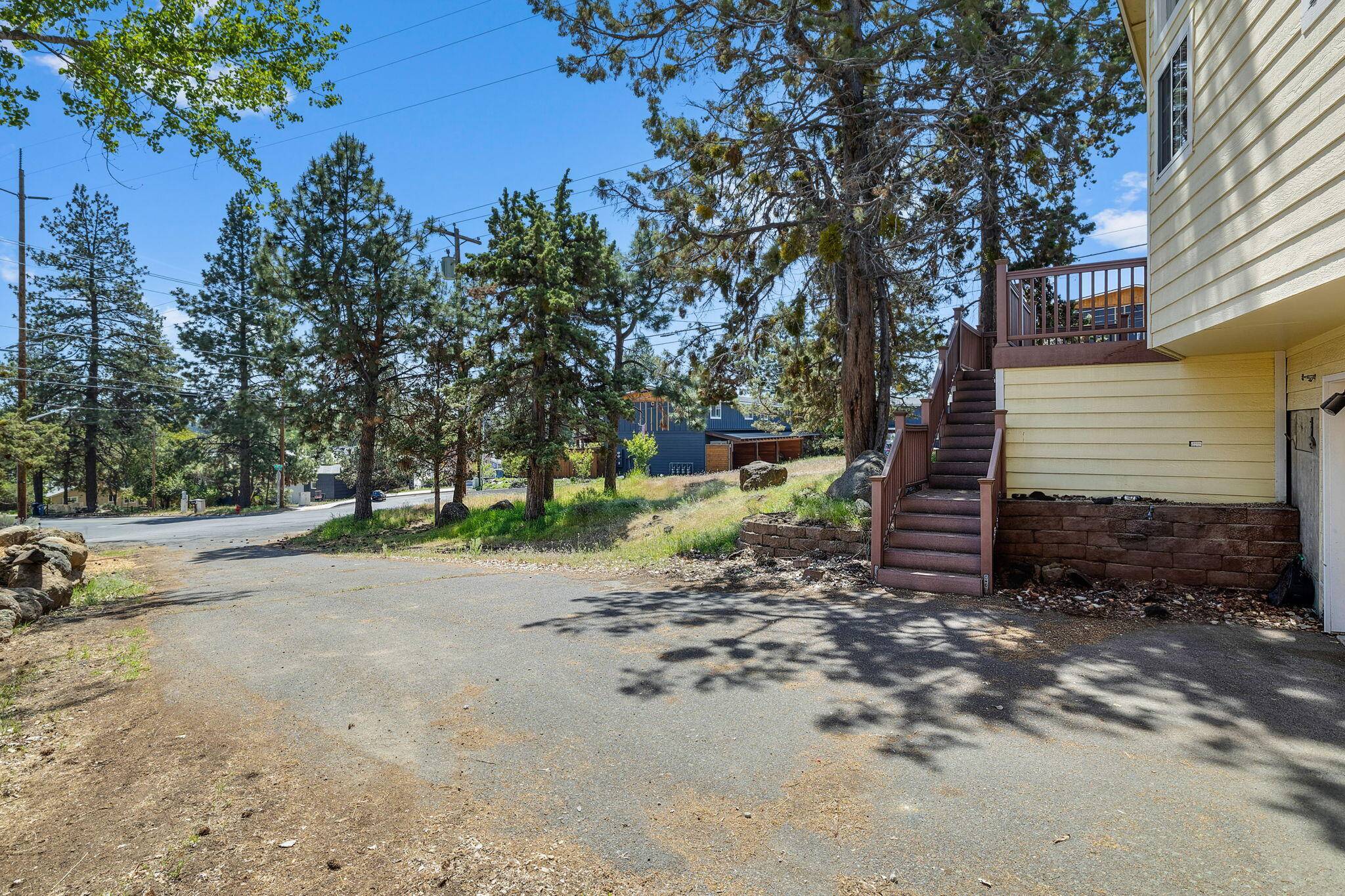 Bend, OR 97703,1210 Portland AVE