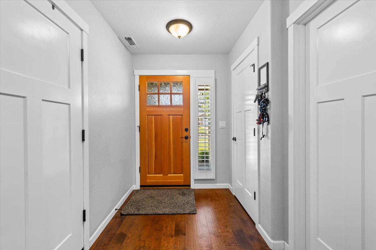 Grants Pass, OR 97527,2818 Esther LN