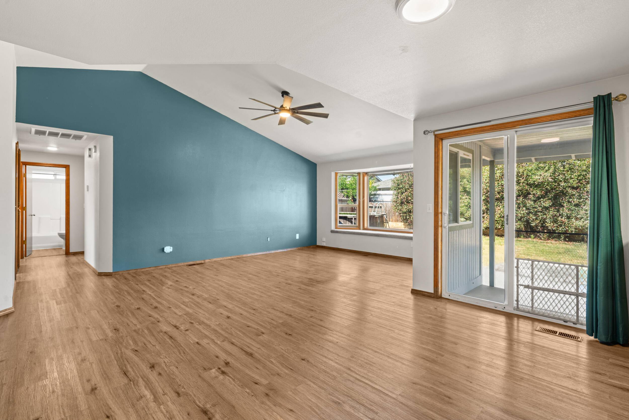 Medford, OR 97501,540 Jeanette AVE