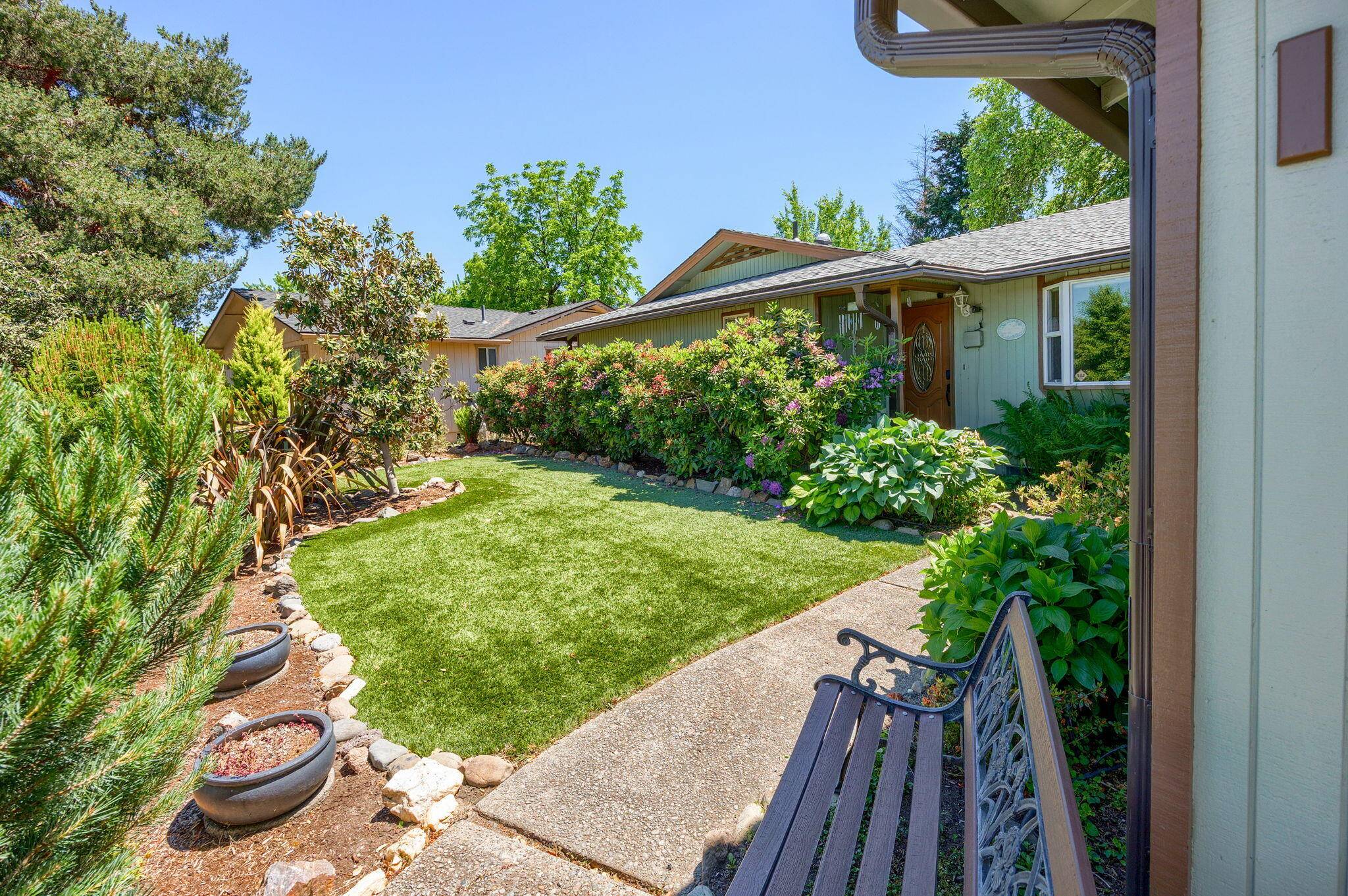 Medford, OR 97501,1097 Sherry AVE