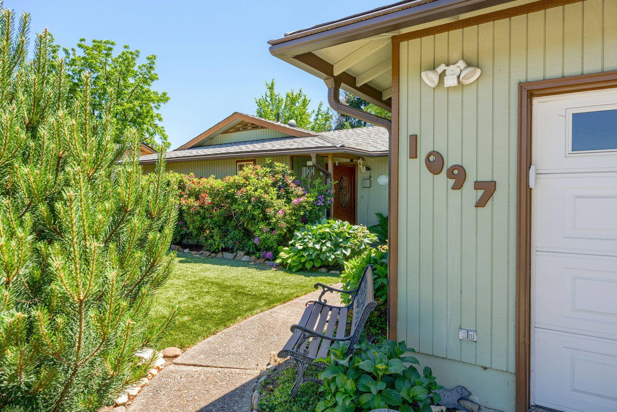 Medford, OR 97501,1097 Sherry AVE