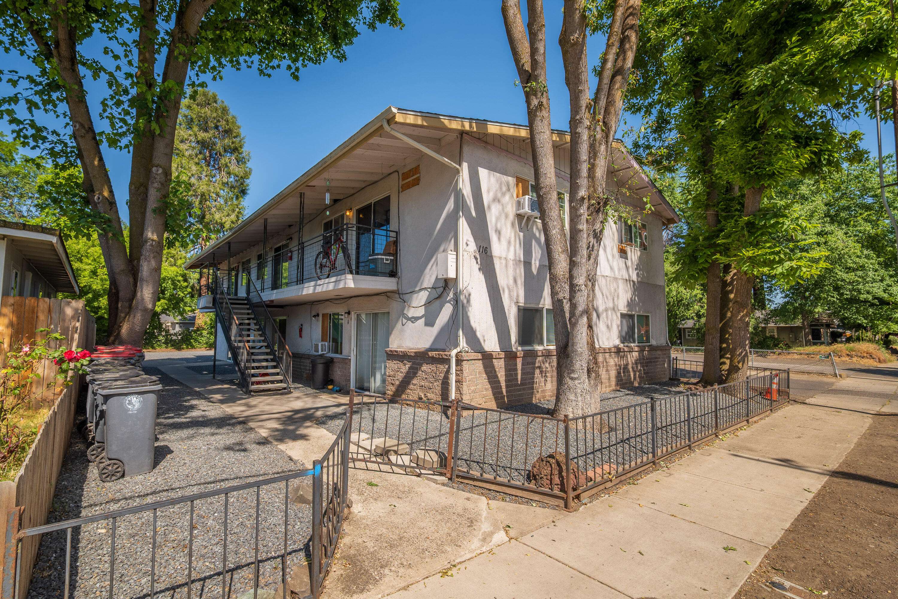 Medford, OR 97504,116 Cottage ST
