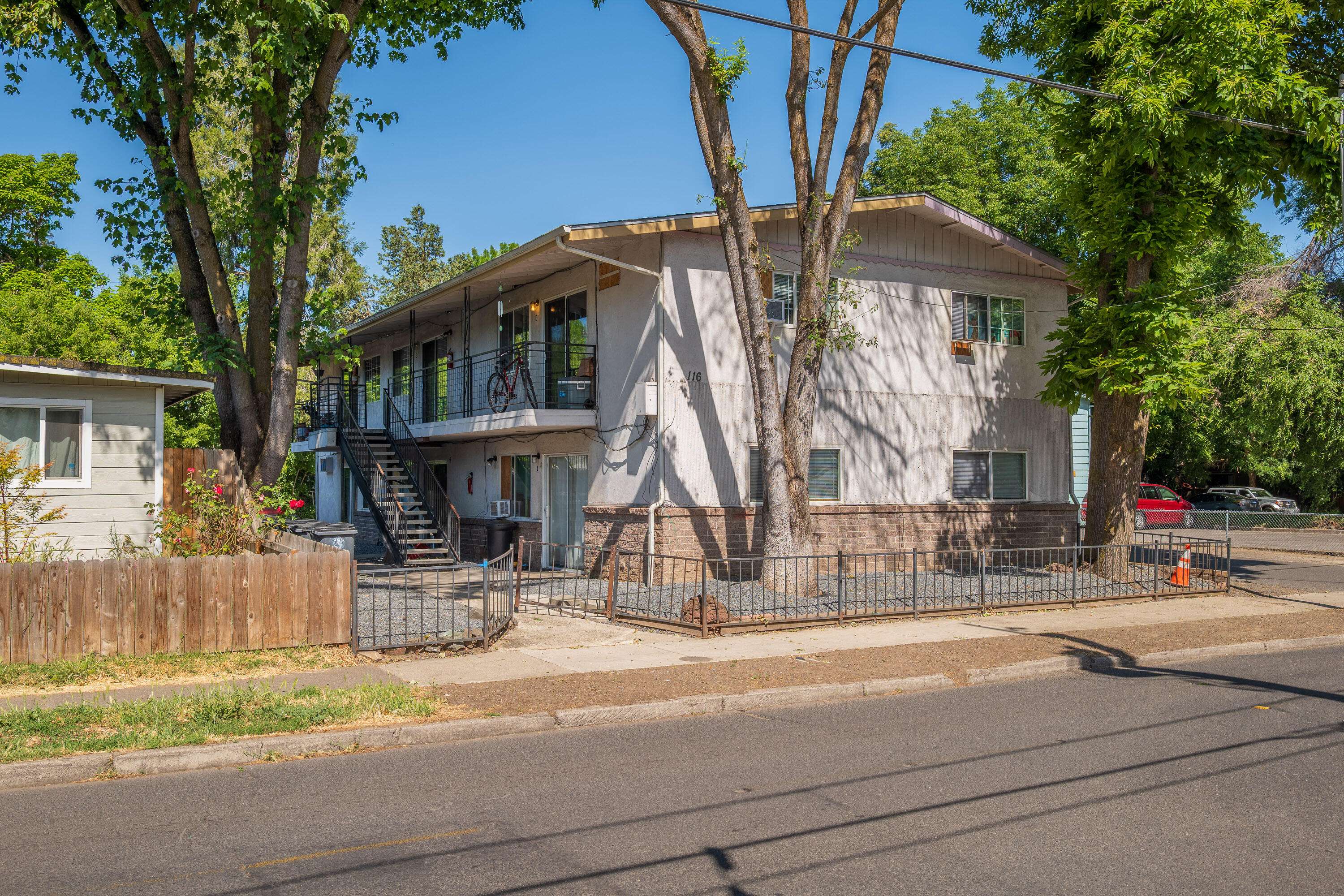 Medford, OR 97504,116 Cottage ST