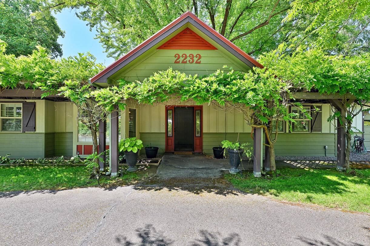 Medford, OR 97504,2232 Dellwood AVE