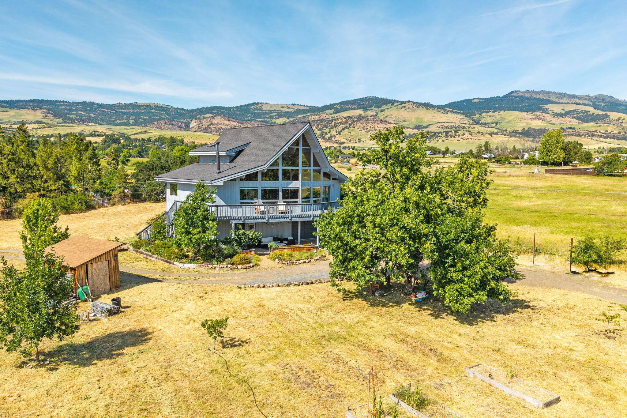 Ashland, OR 97520,334 Butler LN