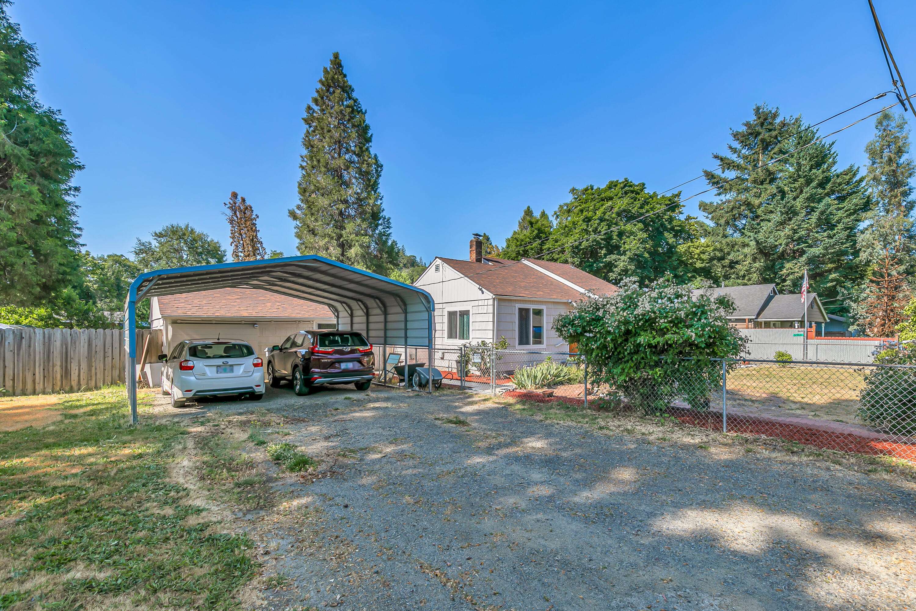 Grants Pass, OR 97527,543 Sunset WAY