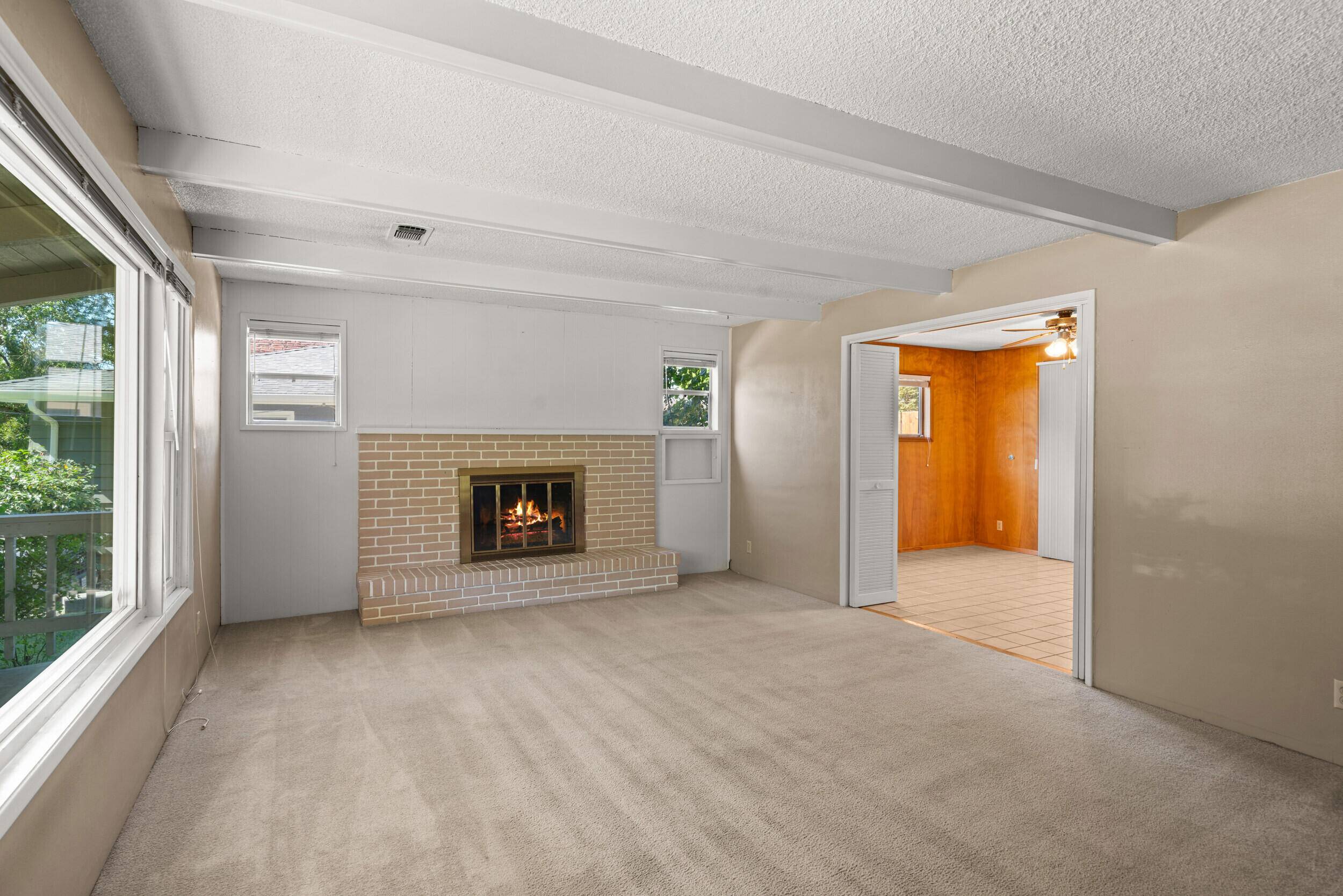 Medford, OR 97504,34 Keene Way DR