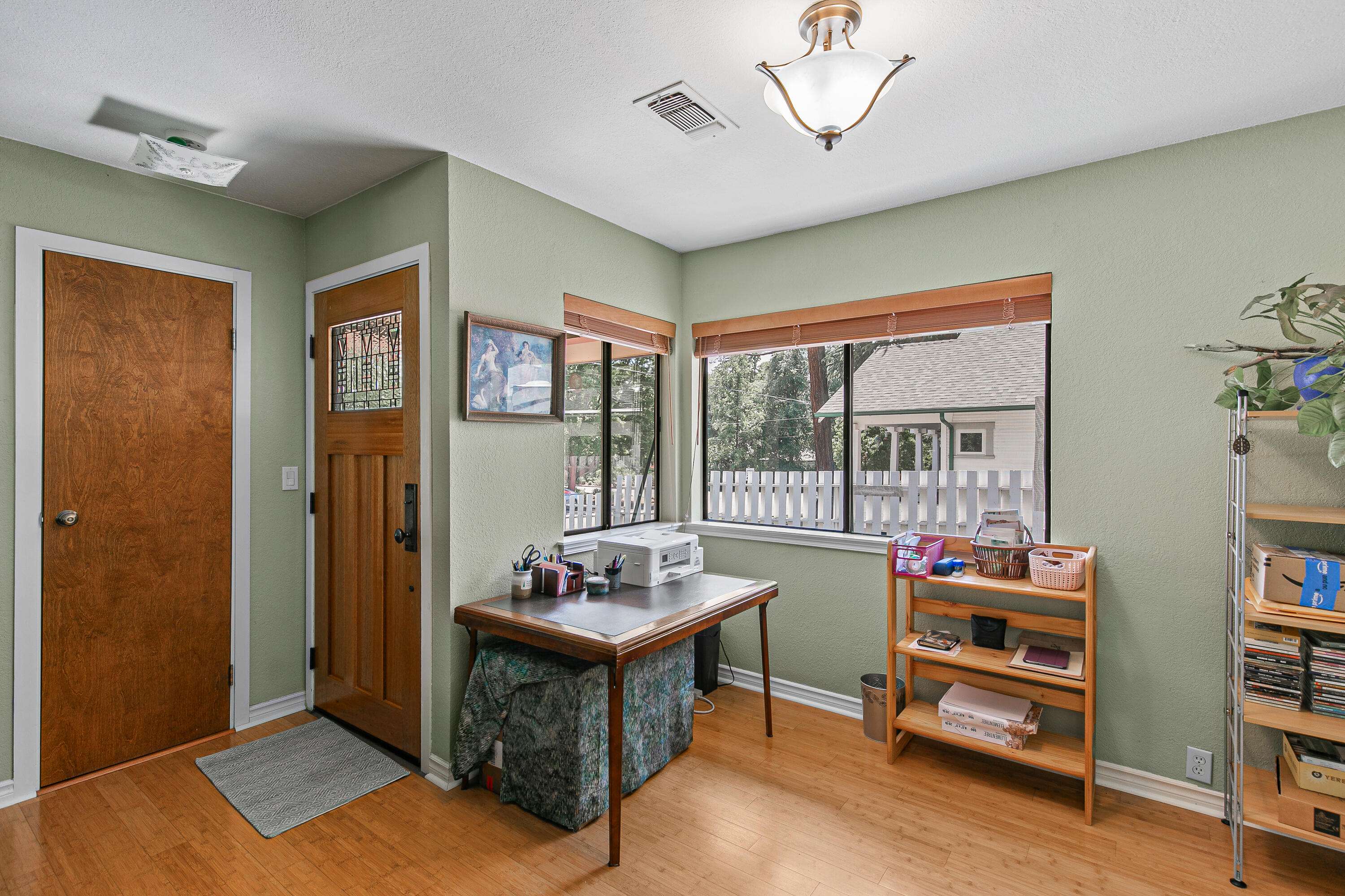 Medford, OR 97504,24 Keene Way DR