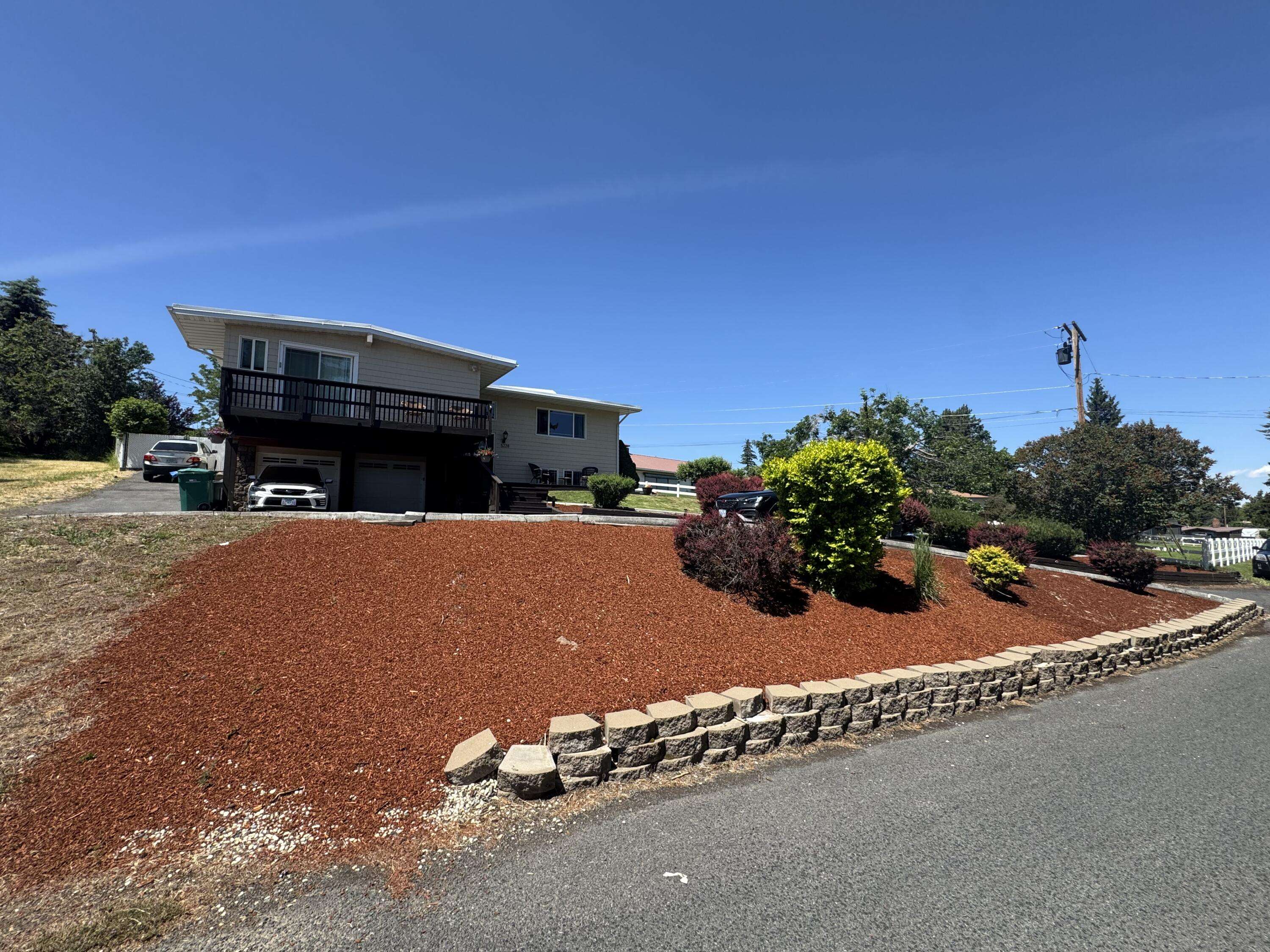 Klamath Falls, OR 97603,5228 Etna ST
