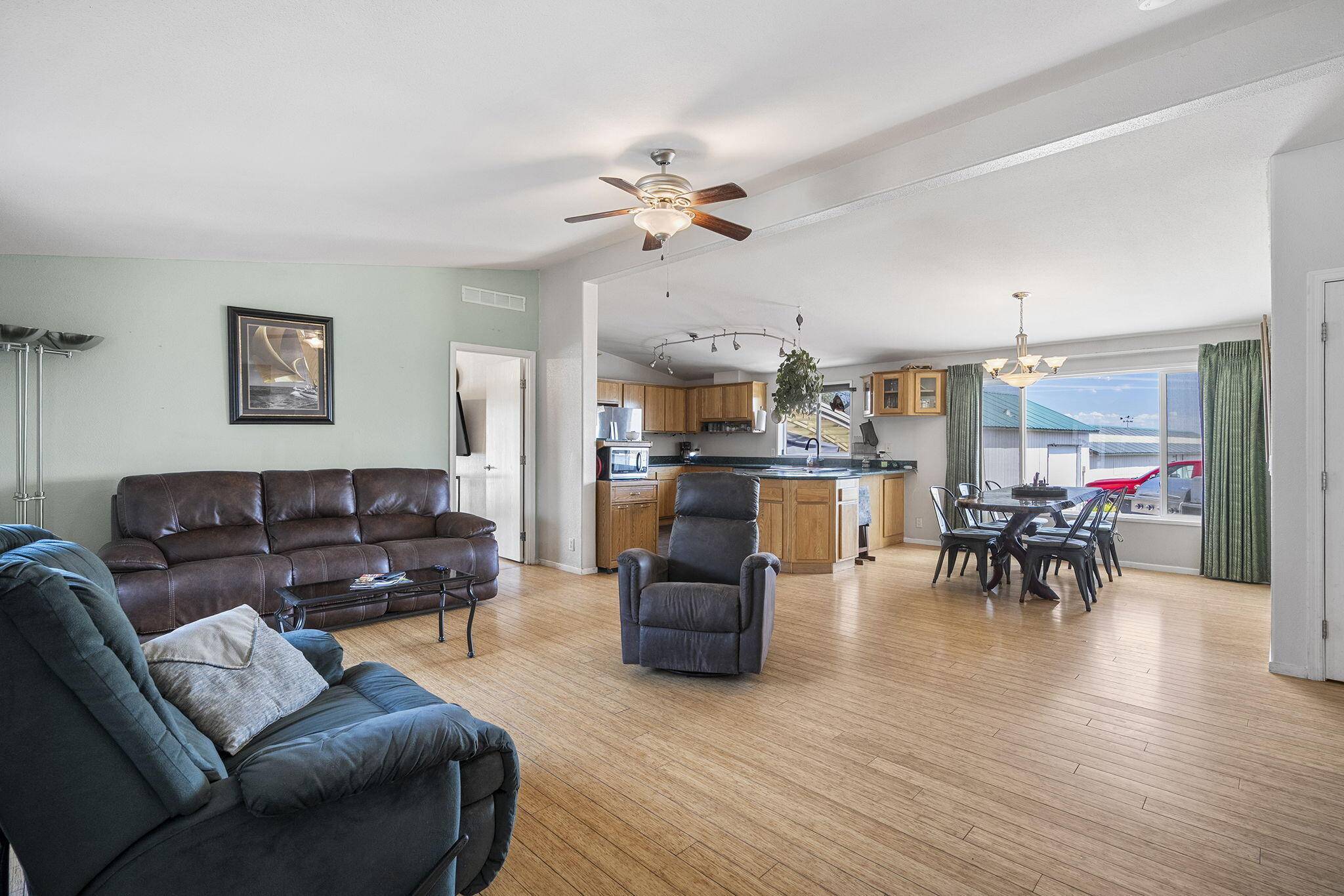 Terrebonne, OR 97760,8211 Shad RD