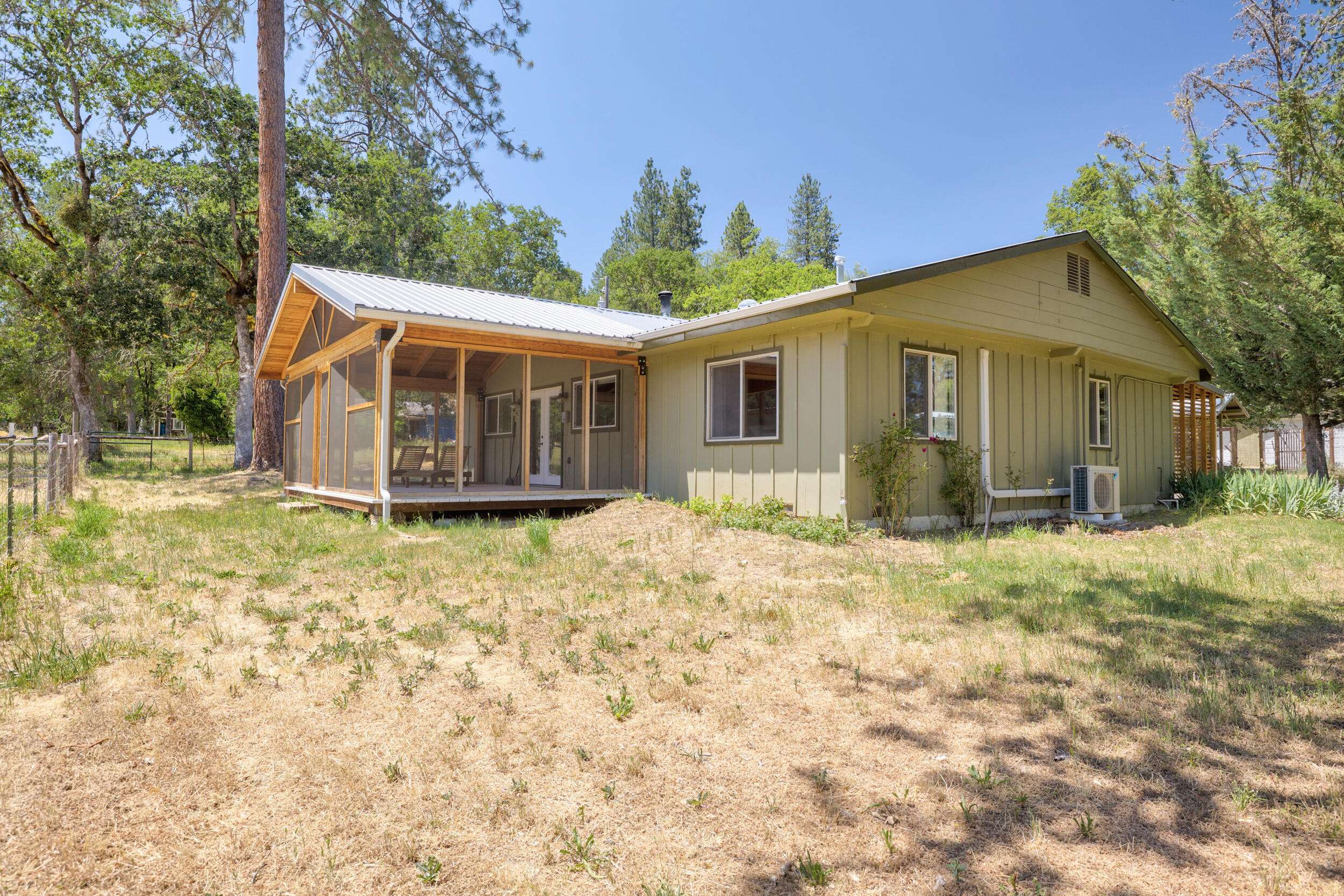 Williams, OR 97544,532 Sheraton DR
