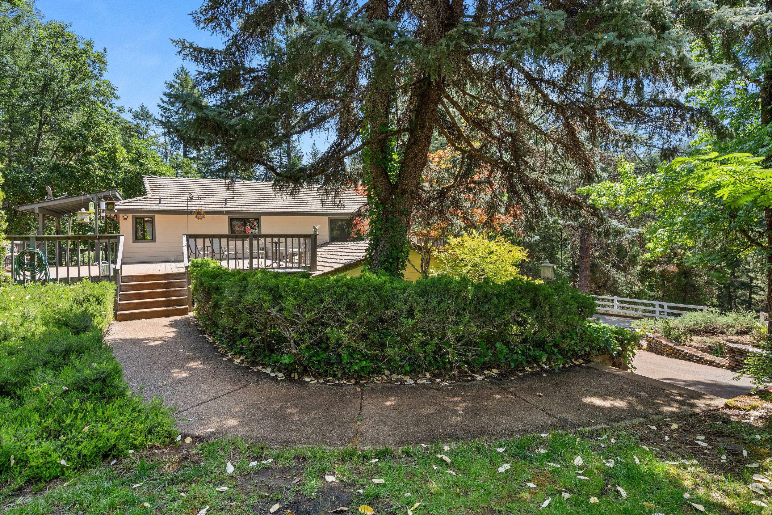 Grants Pass, OR 97527,480 Pickett Creek RD