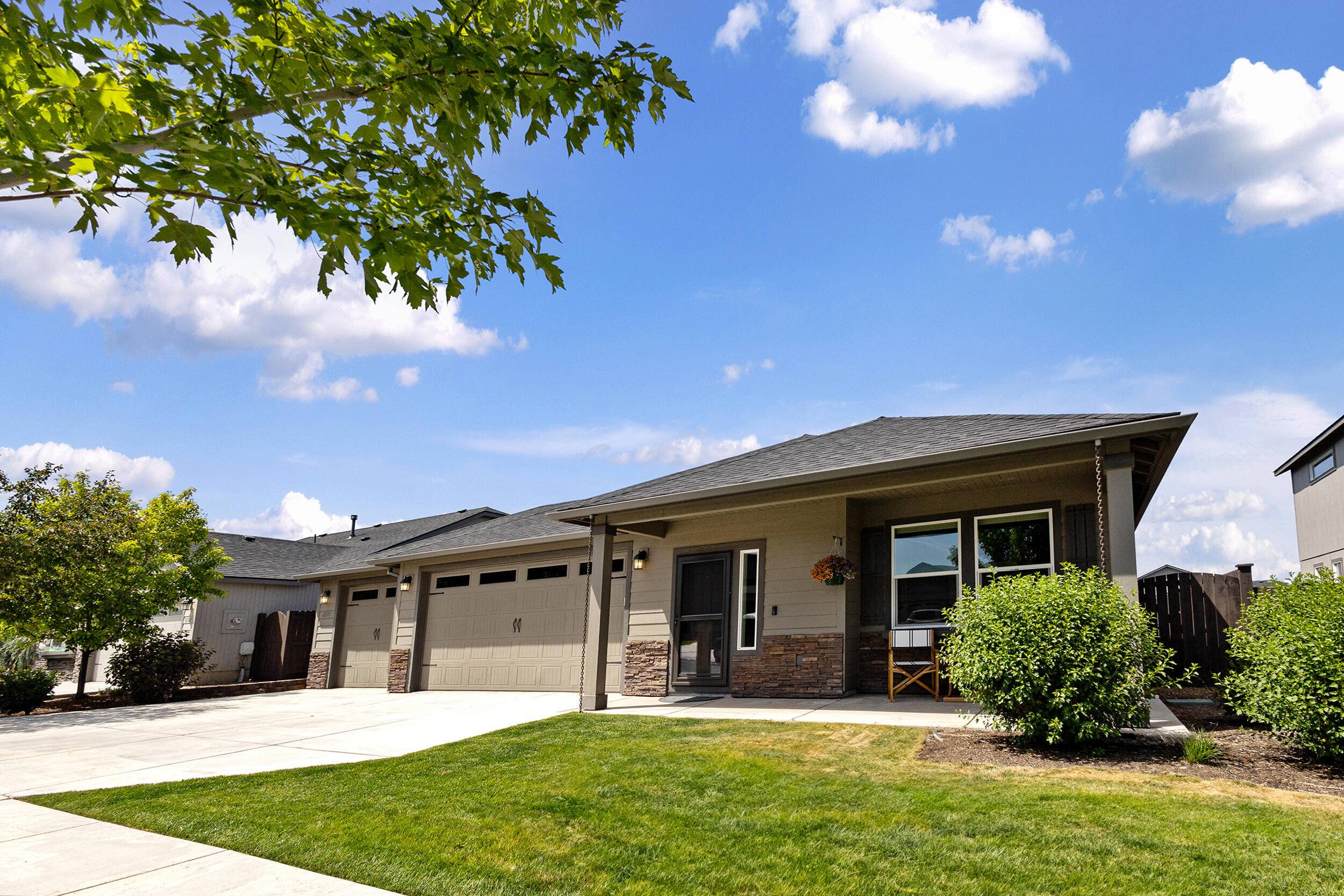 Redmond, OR 97756,2535 Hemlock WAY