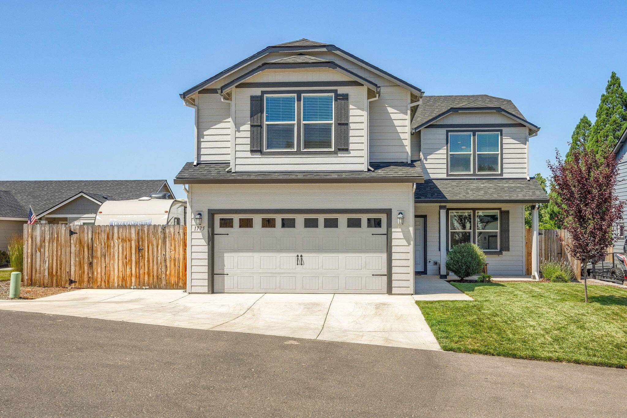 Medford, OR 97504,1775 Carrera CIR