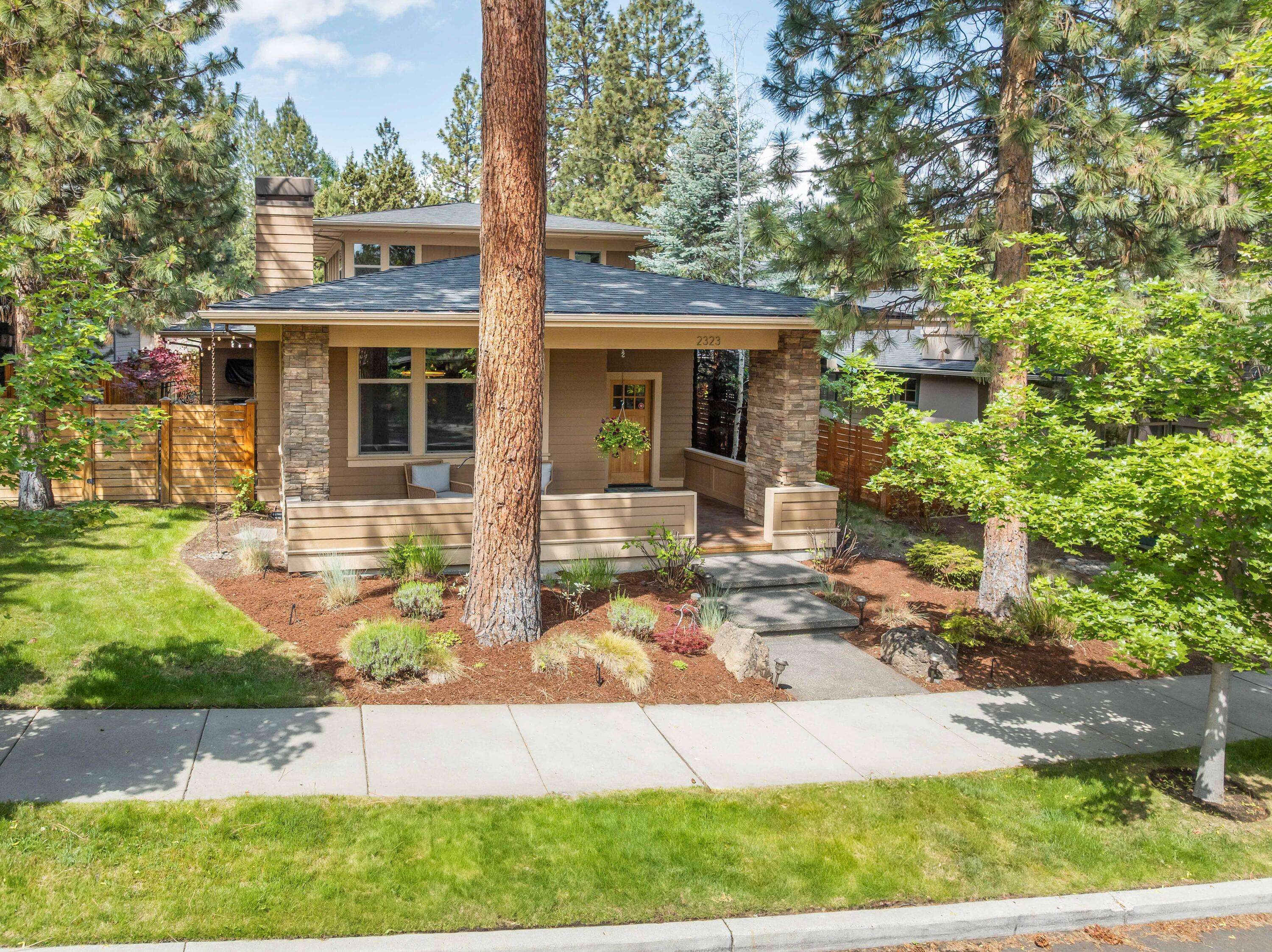 Bend, OR 97703,2323 High Lakes LOOP