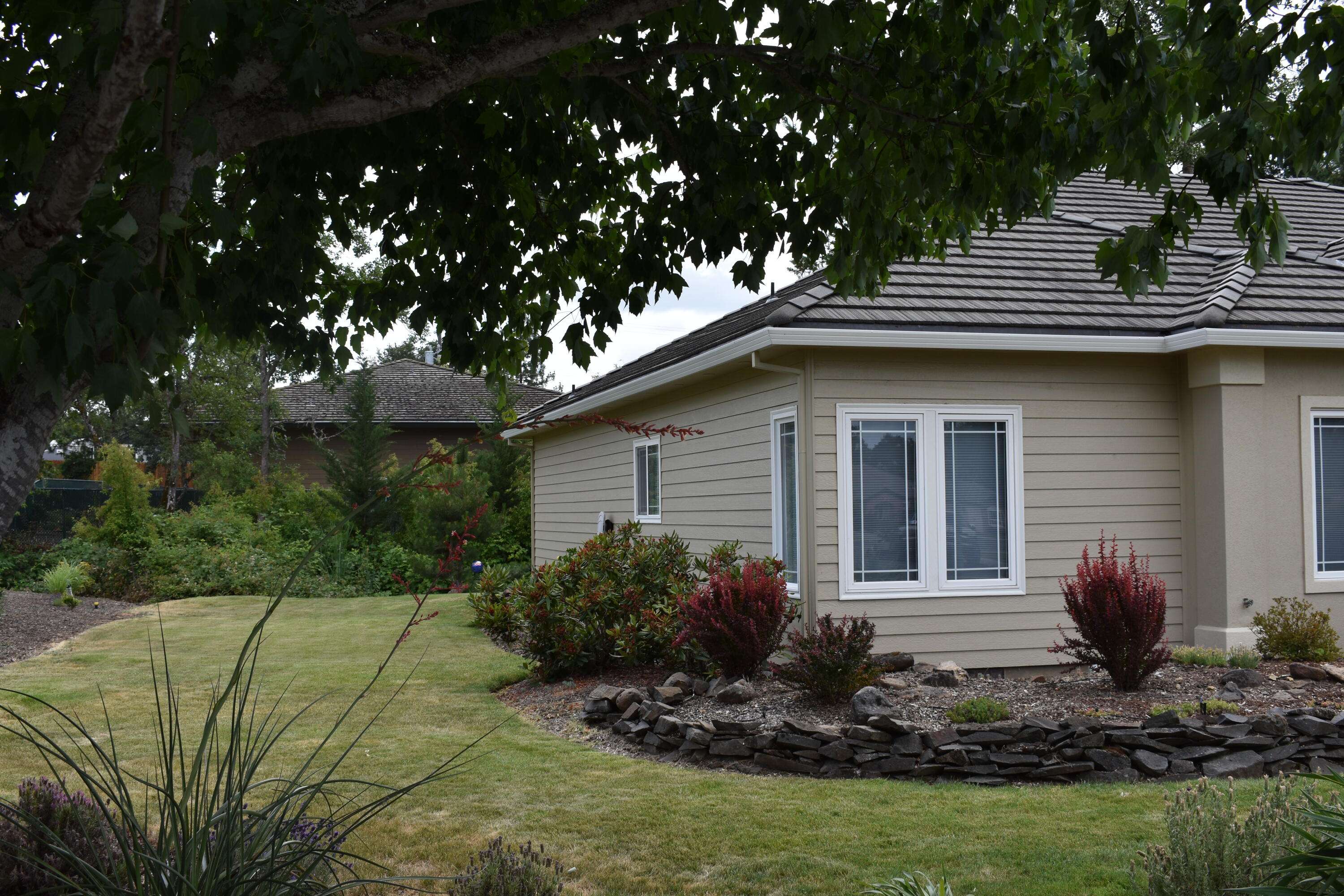 Eagle Point, OR 97524,123 Princeville DR