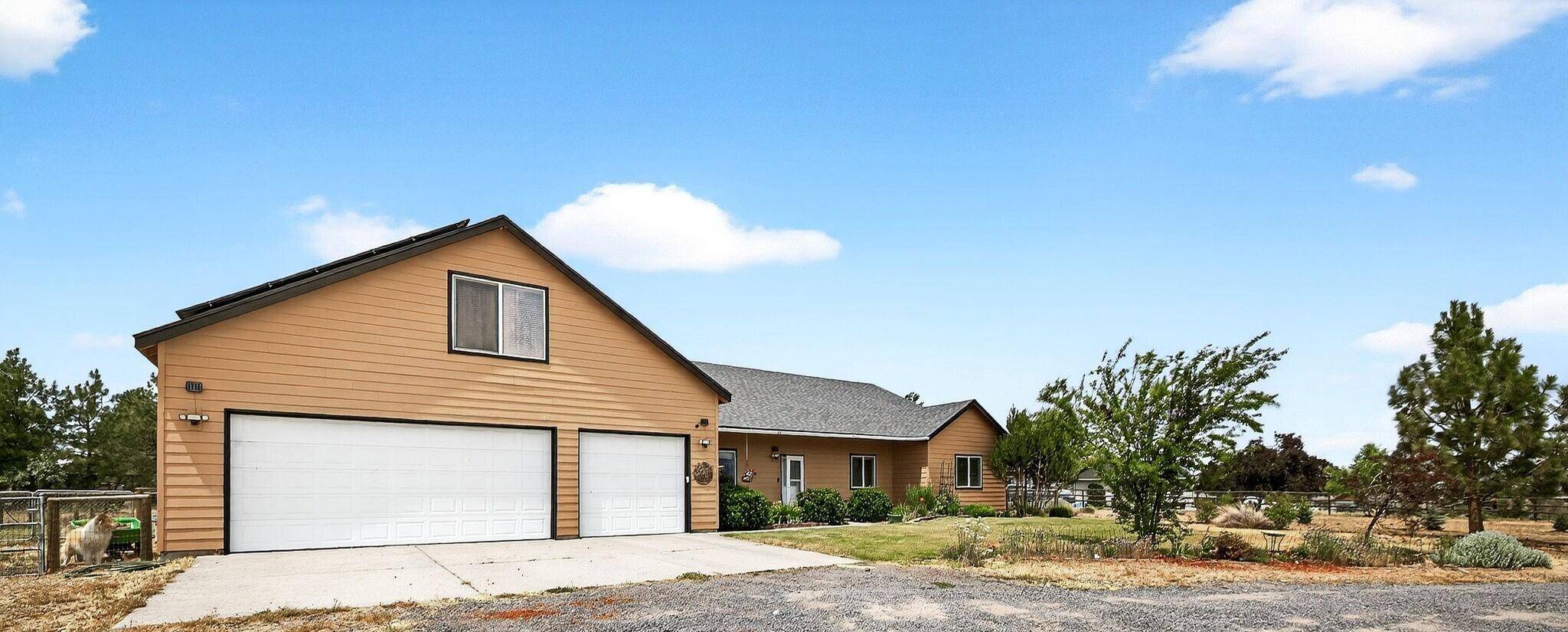 Madras, OR 97741,305 Rodeo LN