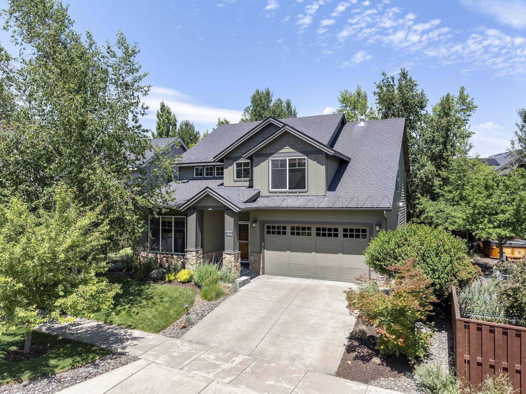 Bend, OR 97702,61121 Snowbrush DR