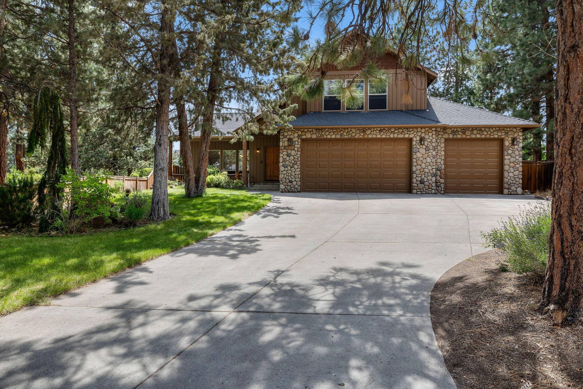 Bend, OR 97702,61285 Linfield CT