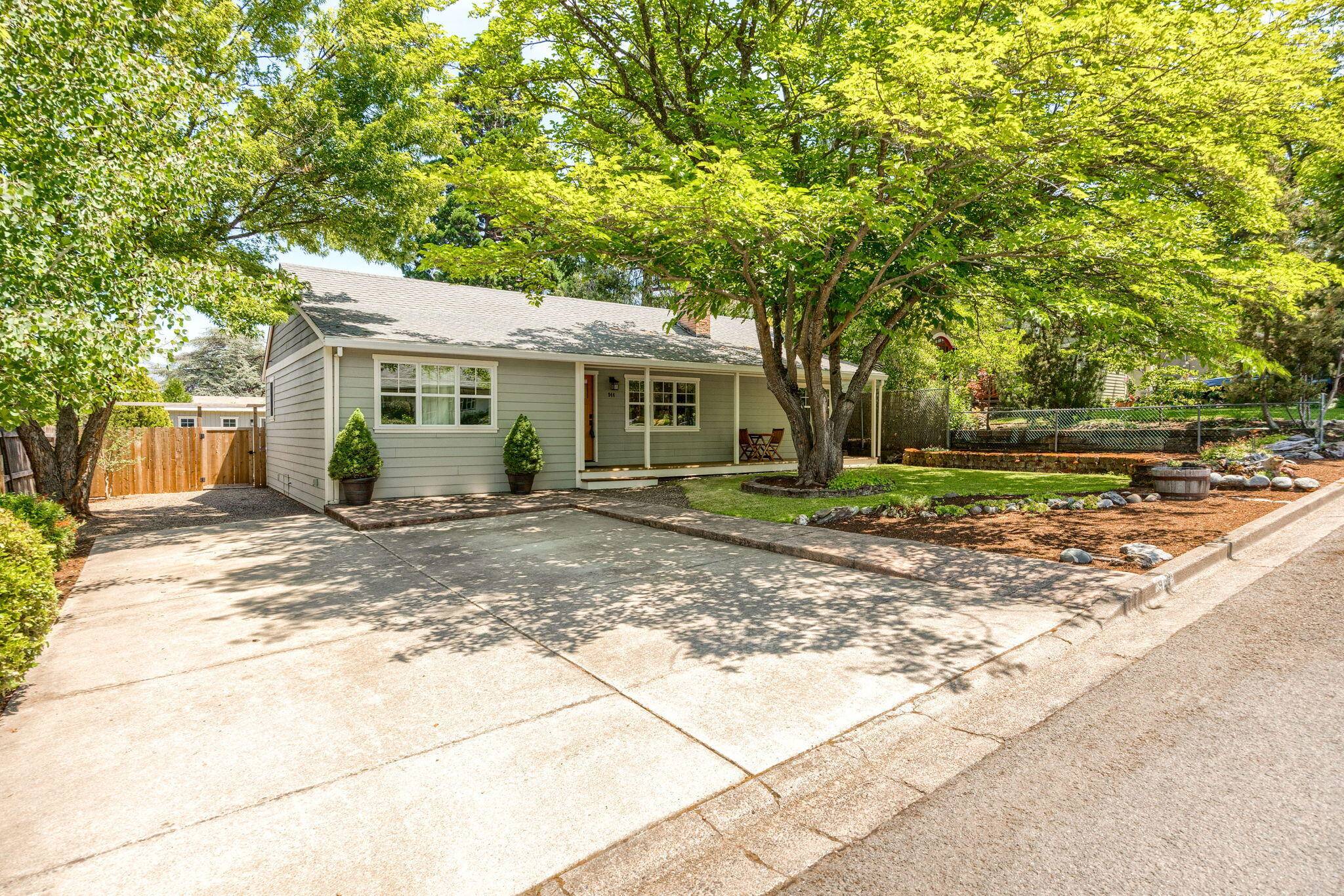 Ashland, OR 97520,944 Mary Jane AVE