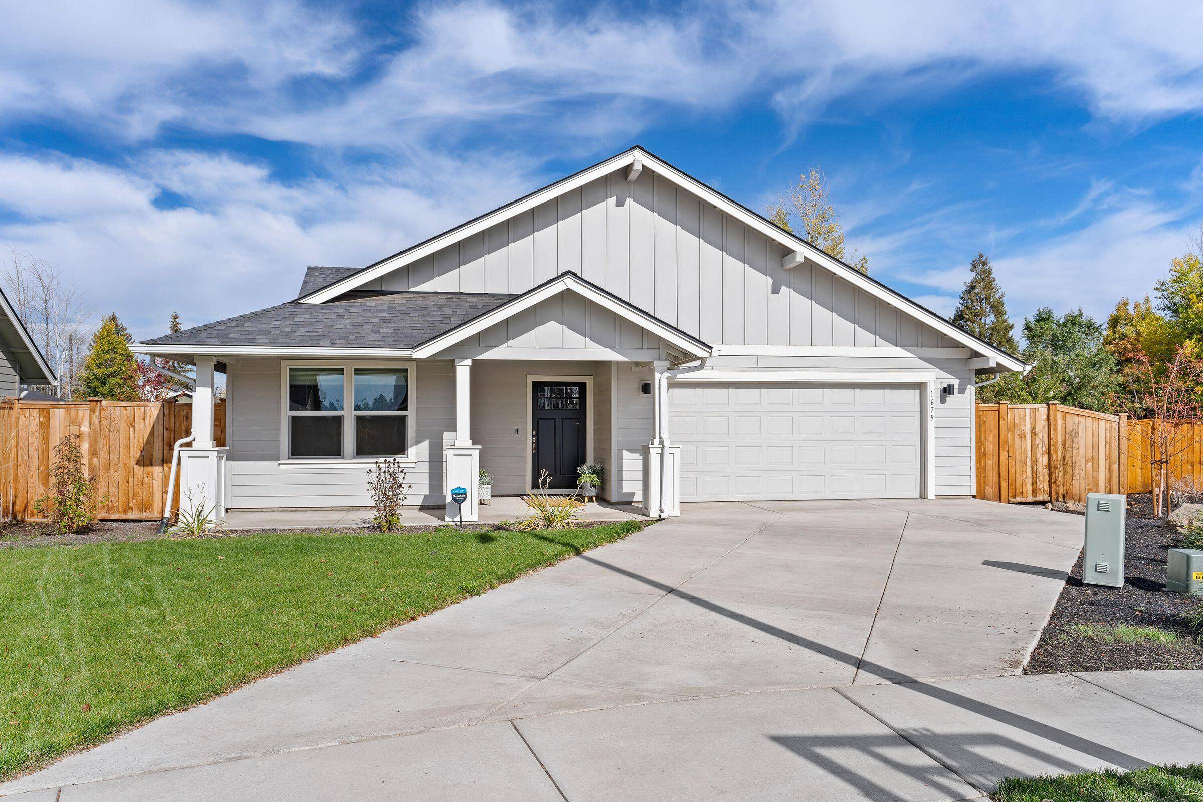 Redmond, OR 97756,1679 Black Butte CT