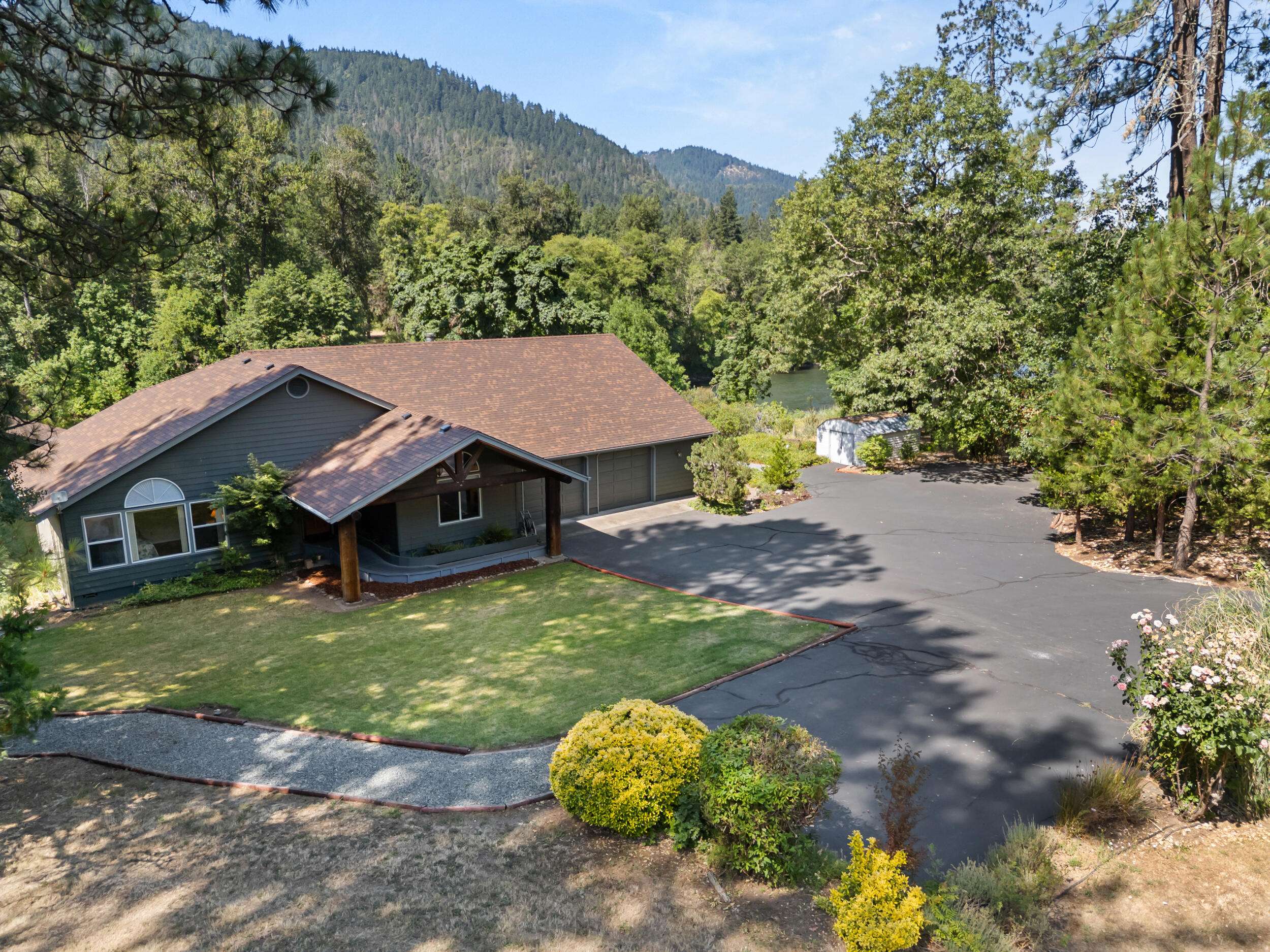 Grants Pass, OR 97526,5475 Averill DR