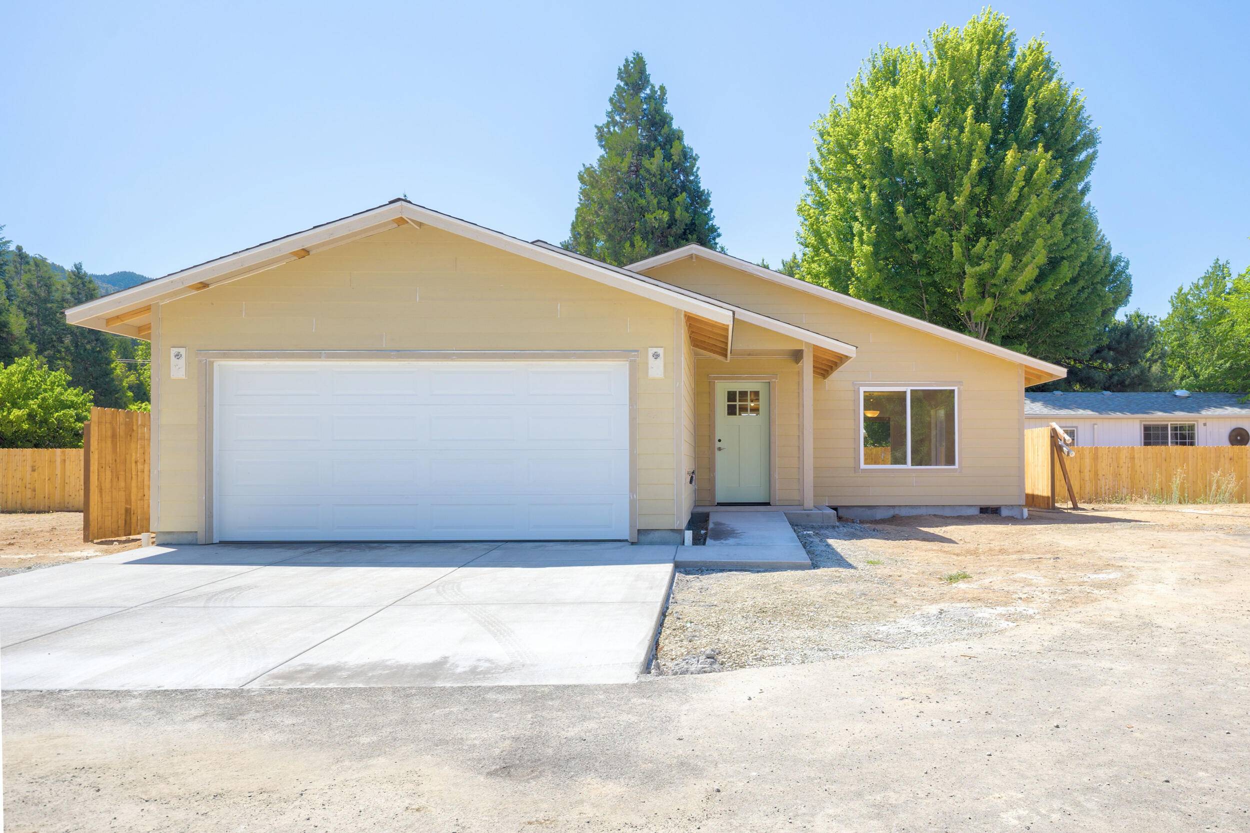 Grants Pass, OR 97527,1029 Briannas WAY