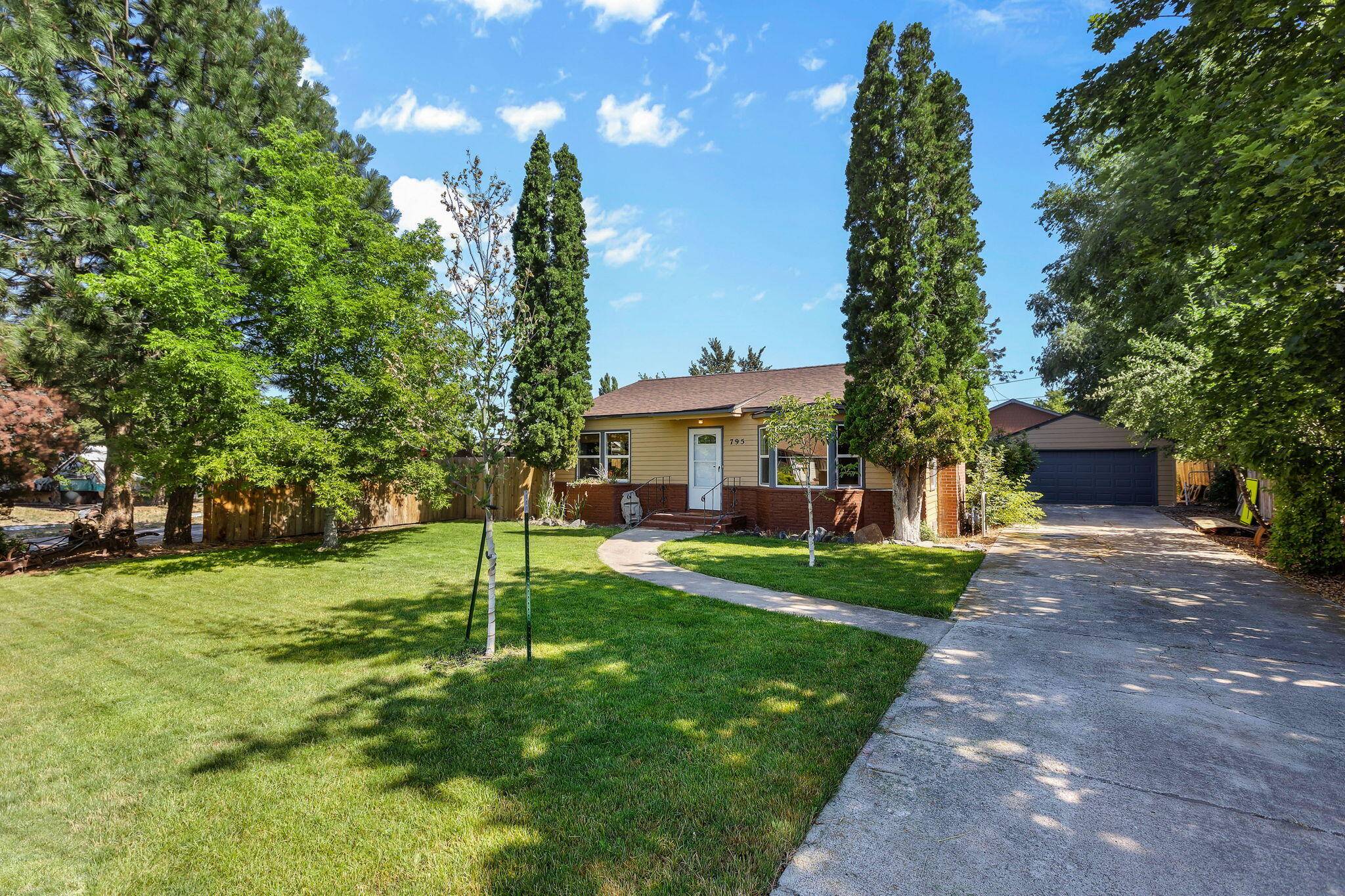 Prineville, OR 97754,795 Ochoco AVE