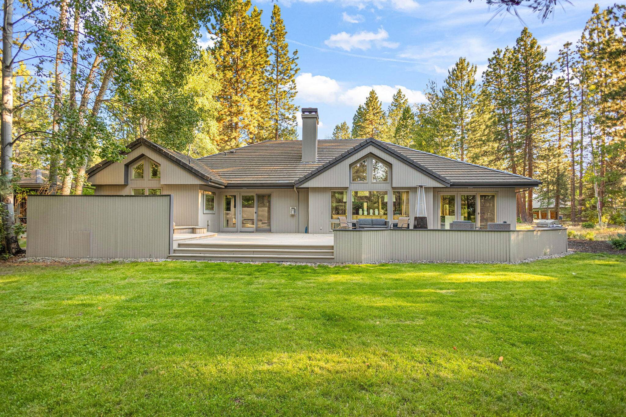 Bend, OR 97702,19372 Soda Springs DR