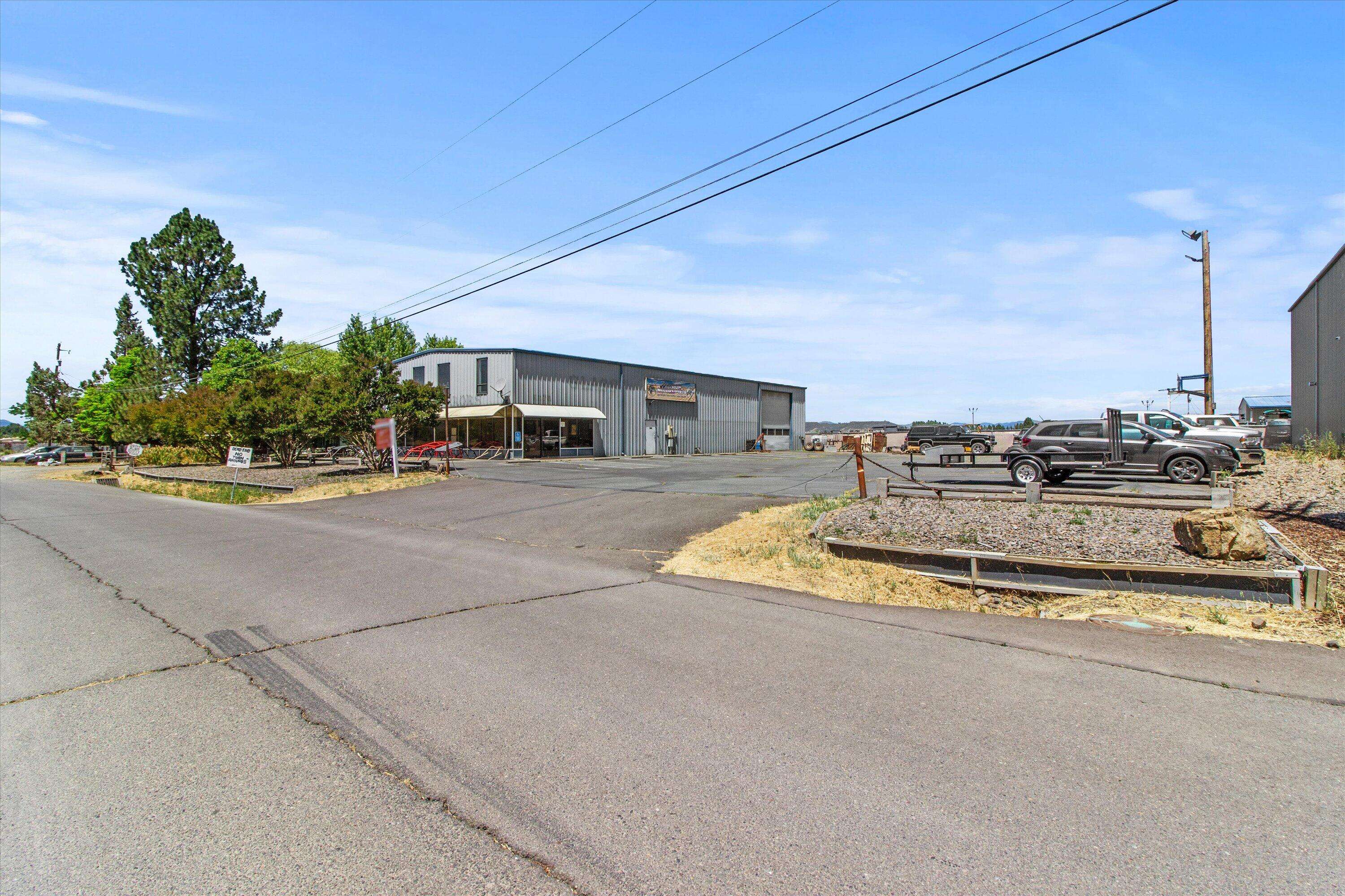Central Point, OR 97502,1055 Dillon WAY
