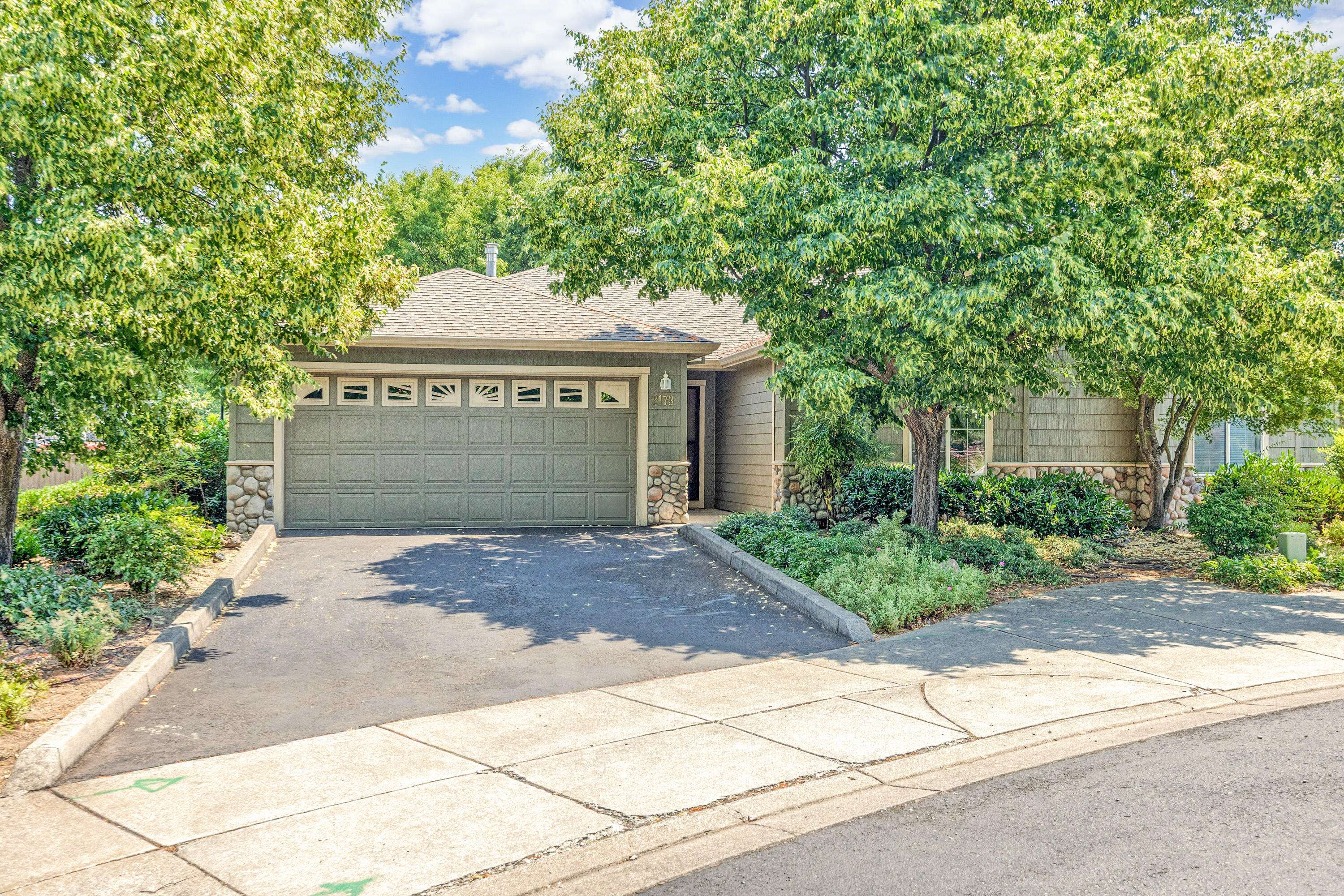 Ashland, OR 97520,2173 Birchwood LN