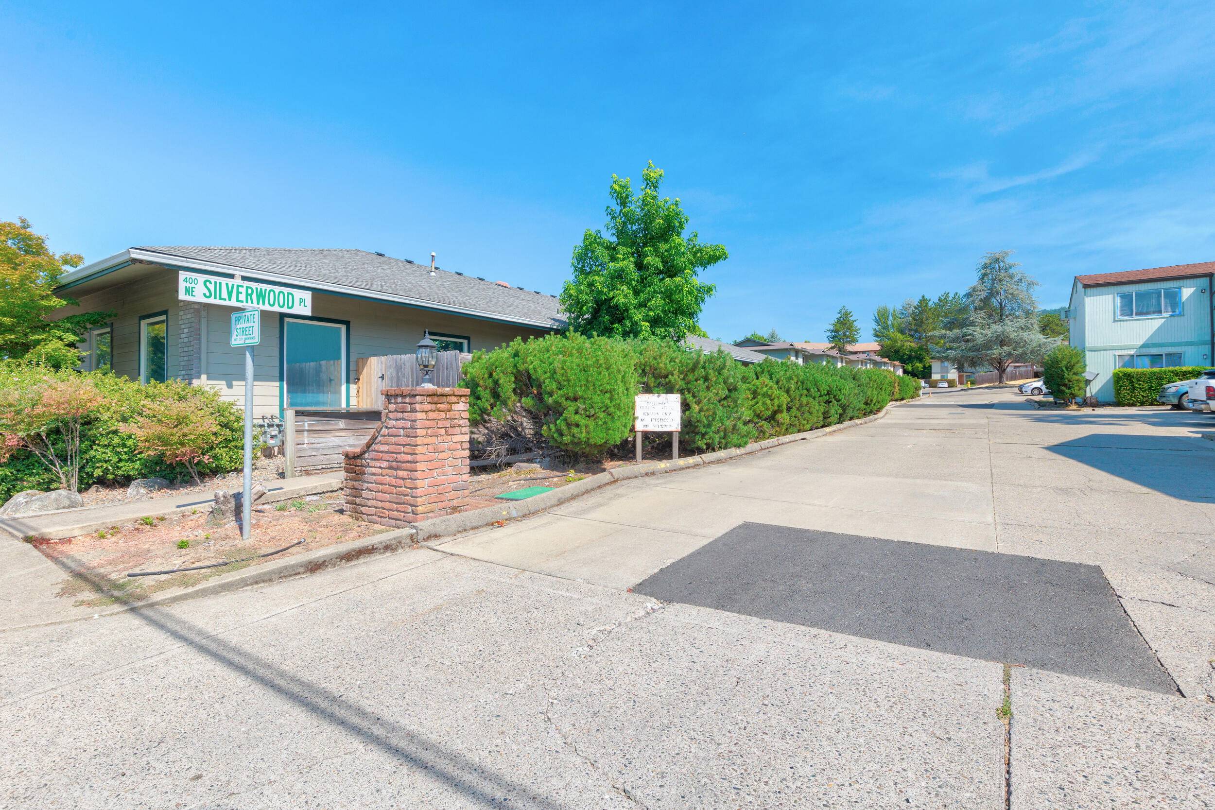 Grants Pass, OR 97526,425 Silverwood PL