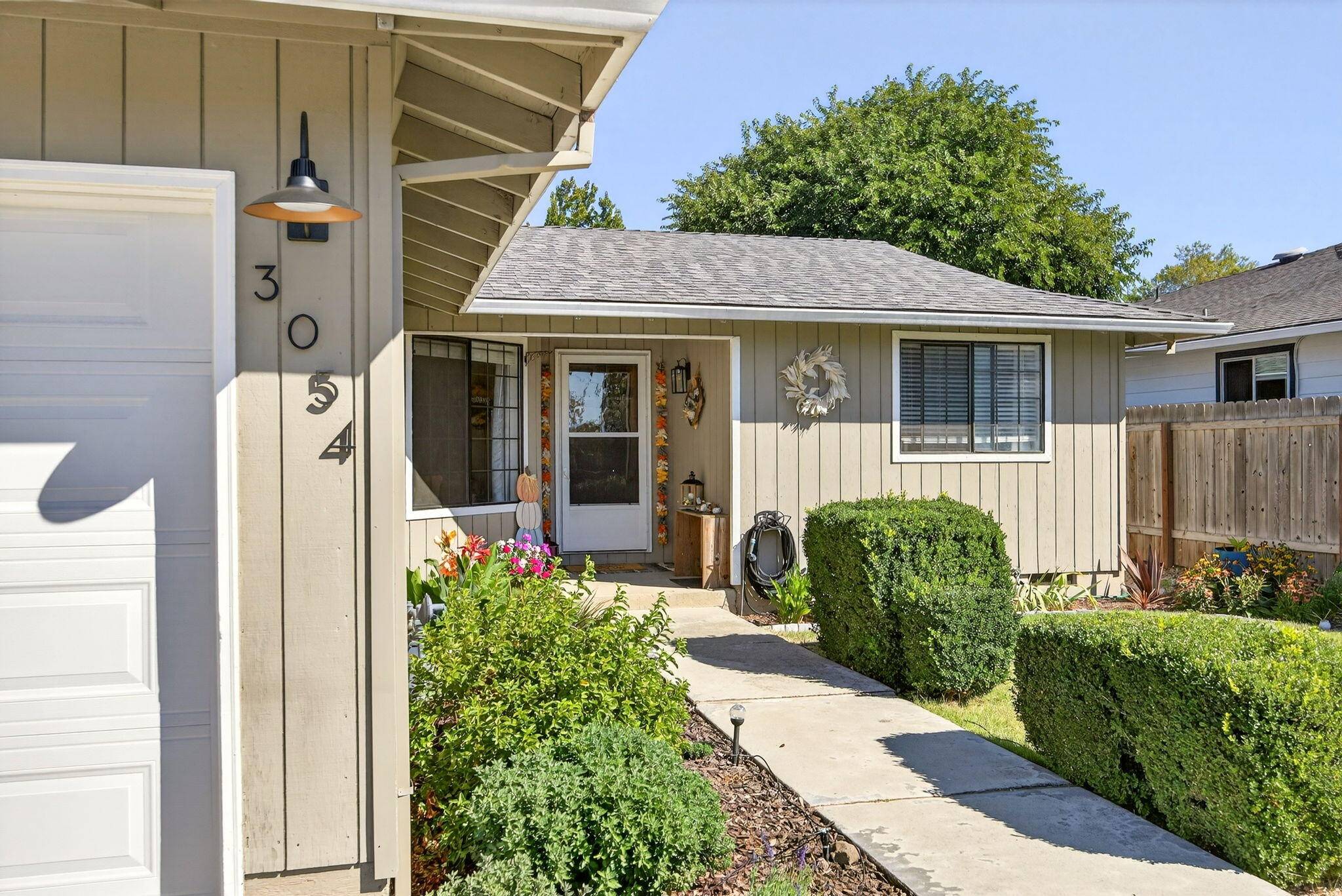 Medford, OR 97504,3054 Levi CIR