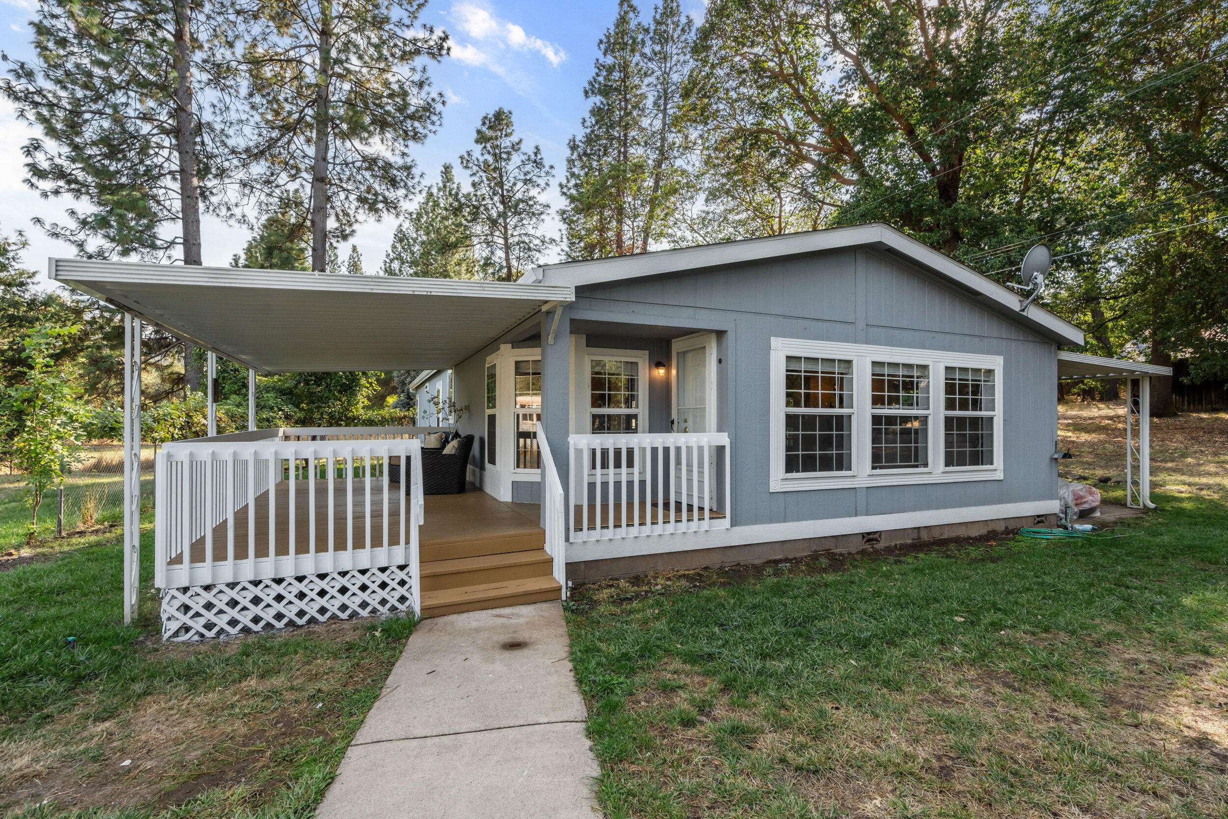 Shady Cove, OR 97539,205 Madrone LN