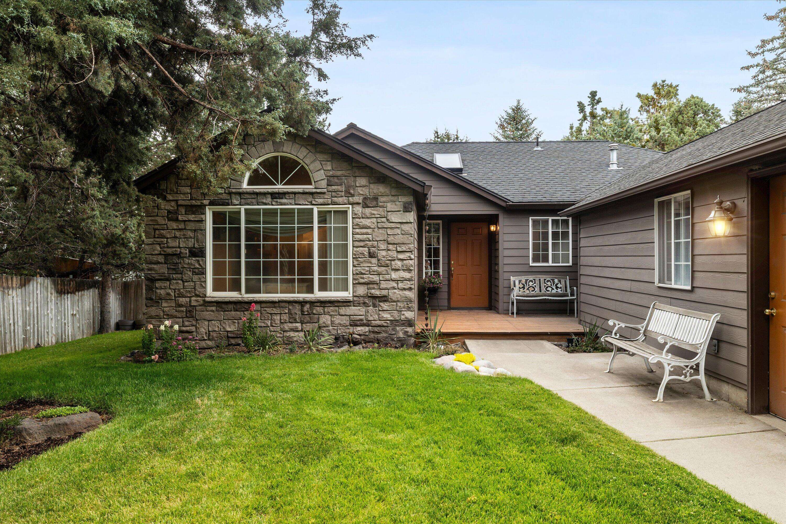 Bend, OR 97701,1622 Parkridge DR